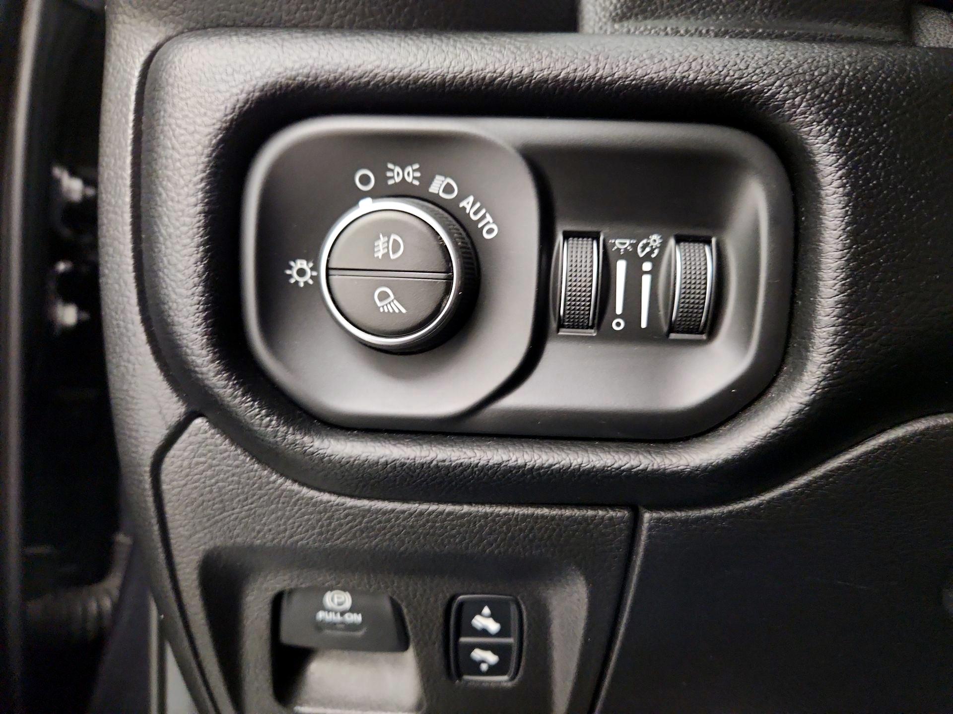 Thumbnail: 2019 RAM 1500 - 13
