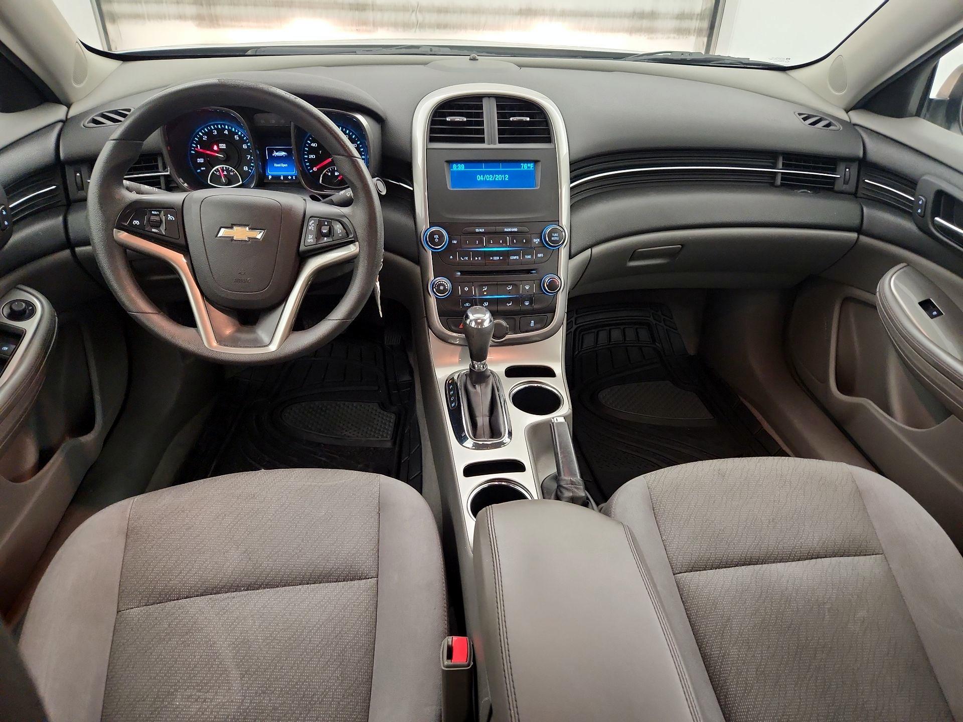 Thumbnail: 2016 Chevrolet Malibu - 9