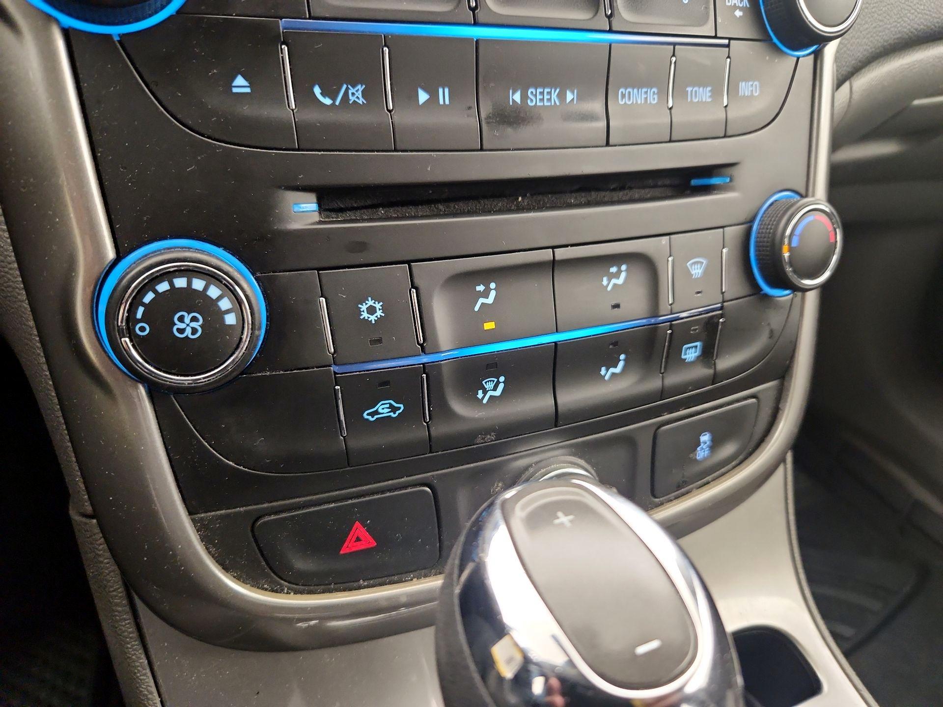 Thumbnail: 2016 Chevrolet Malibu - 15