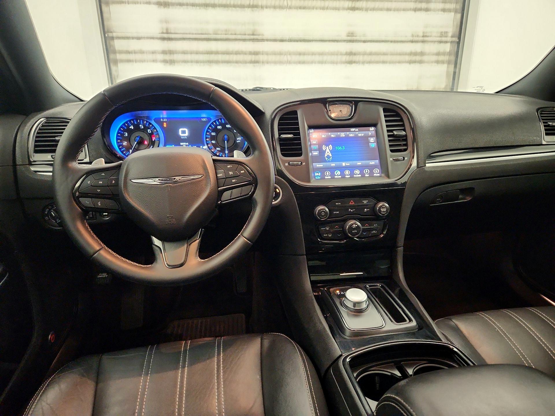 Thumbnail: 2018 Chrysler 300 - 9