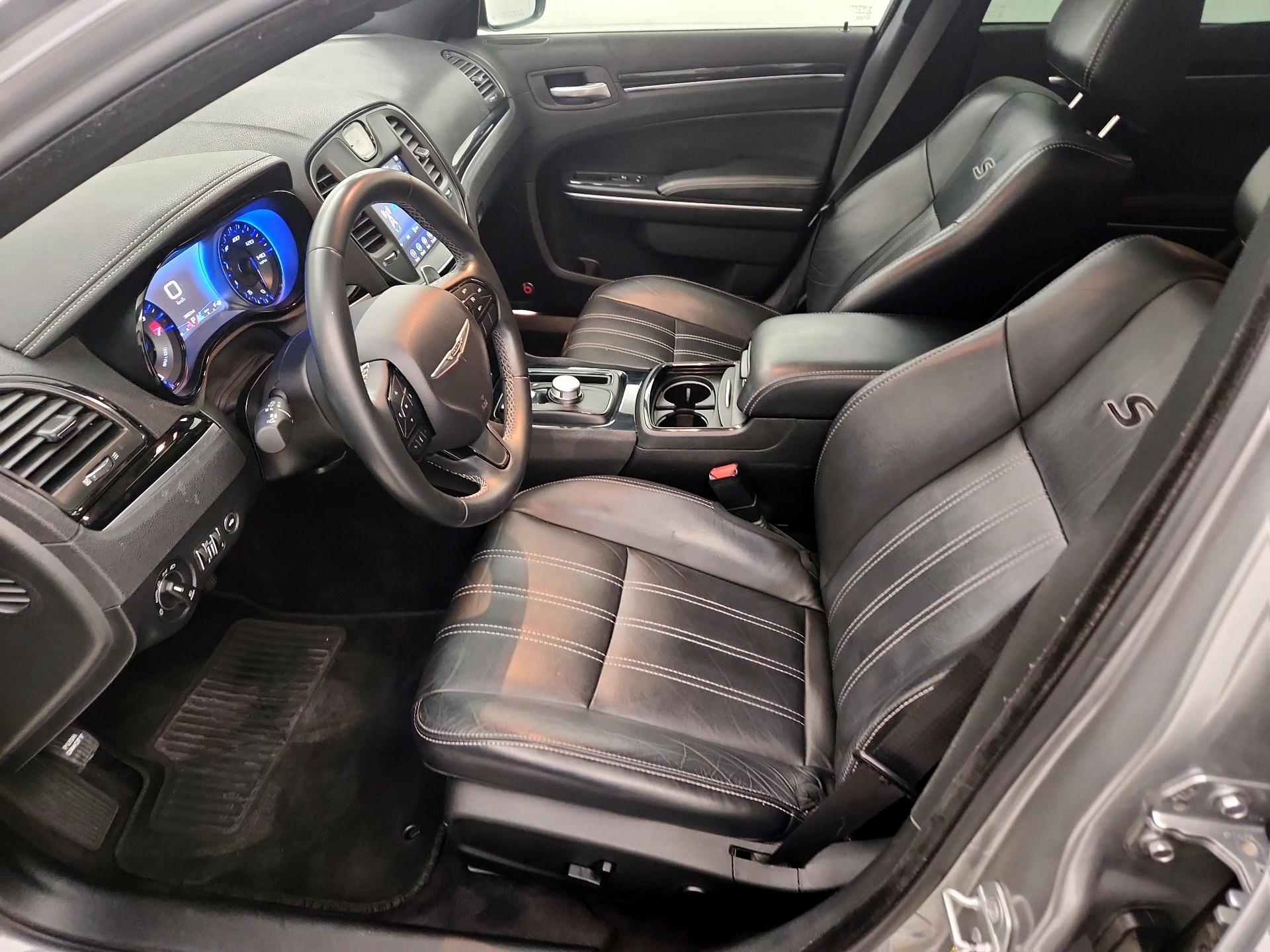 Thumbnail: 2018 Chrysler 300 - 11