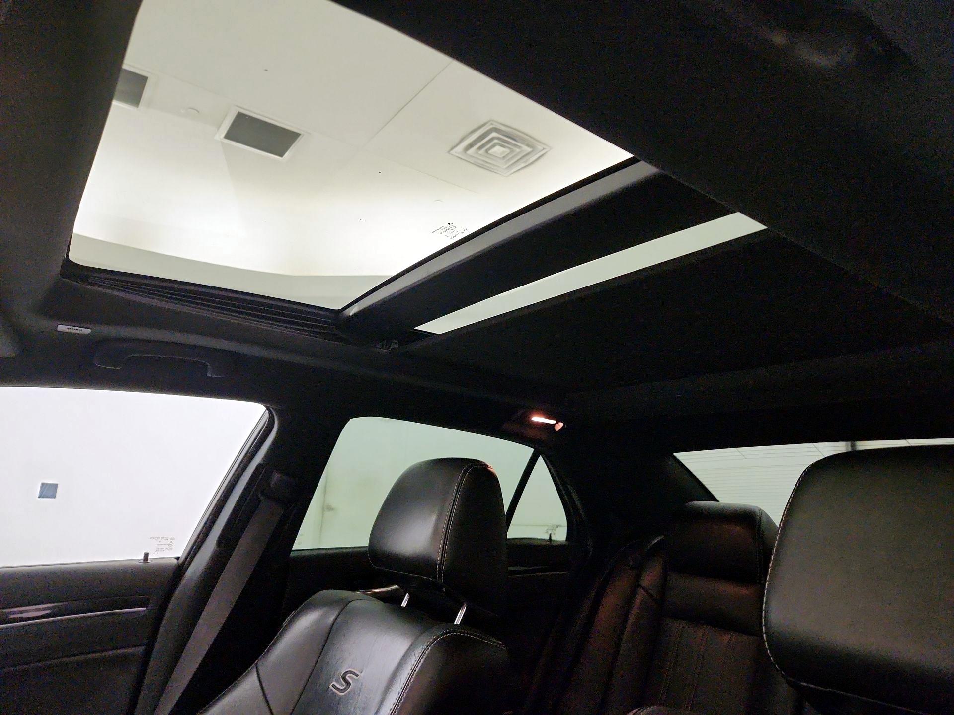 Thumbnail: 2018 Chrysler 300 - 19