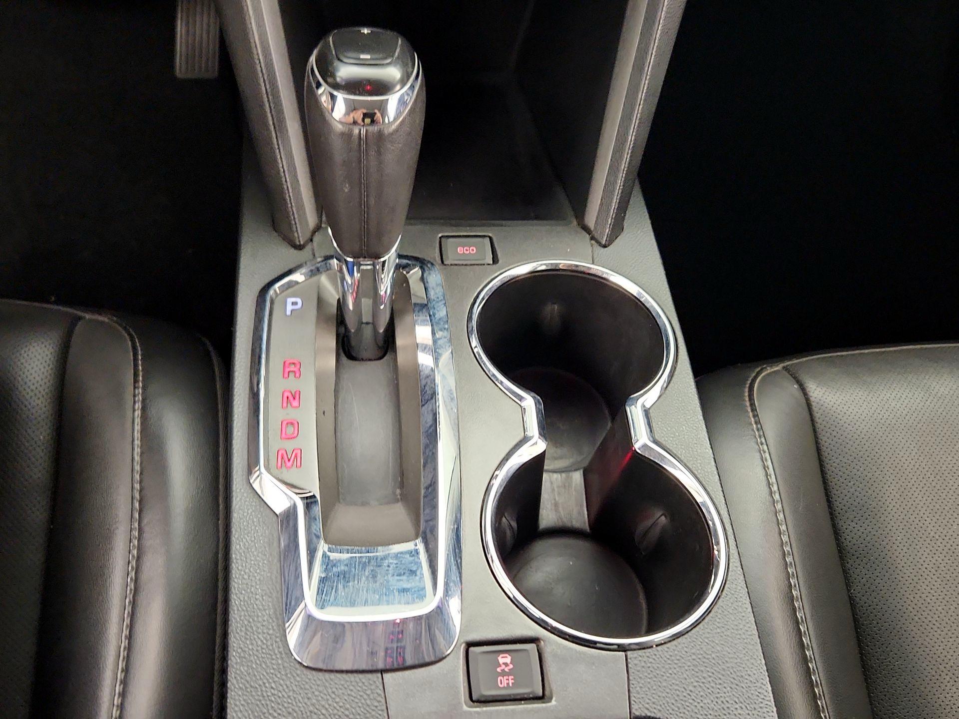 Thumbnail: 2016 GMC Terrain - 16