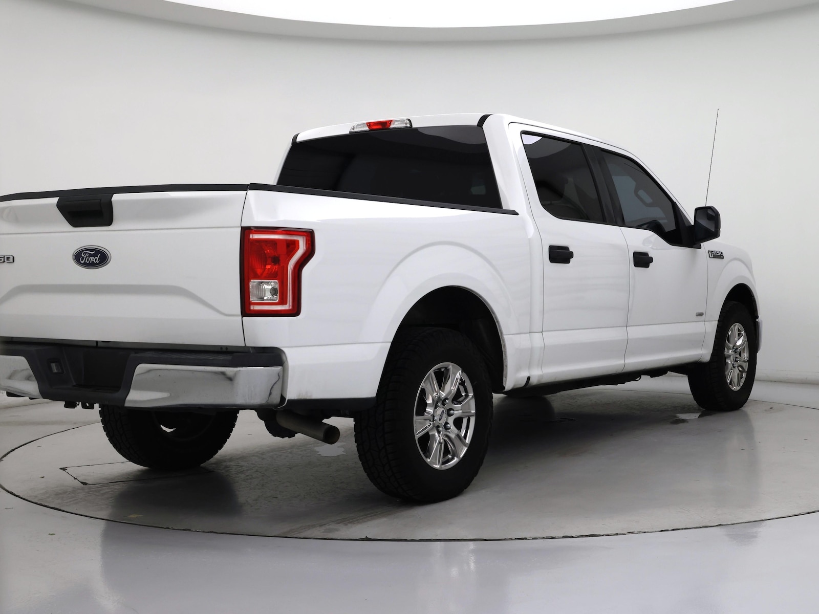 2017 Ford F-150 XLT - Photo 9