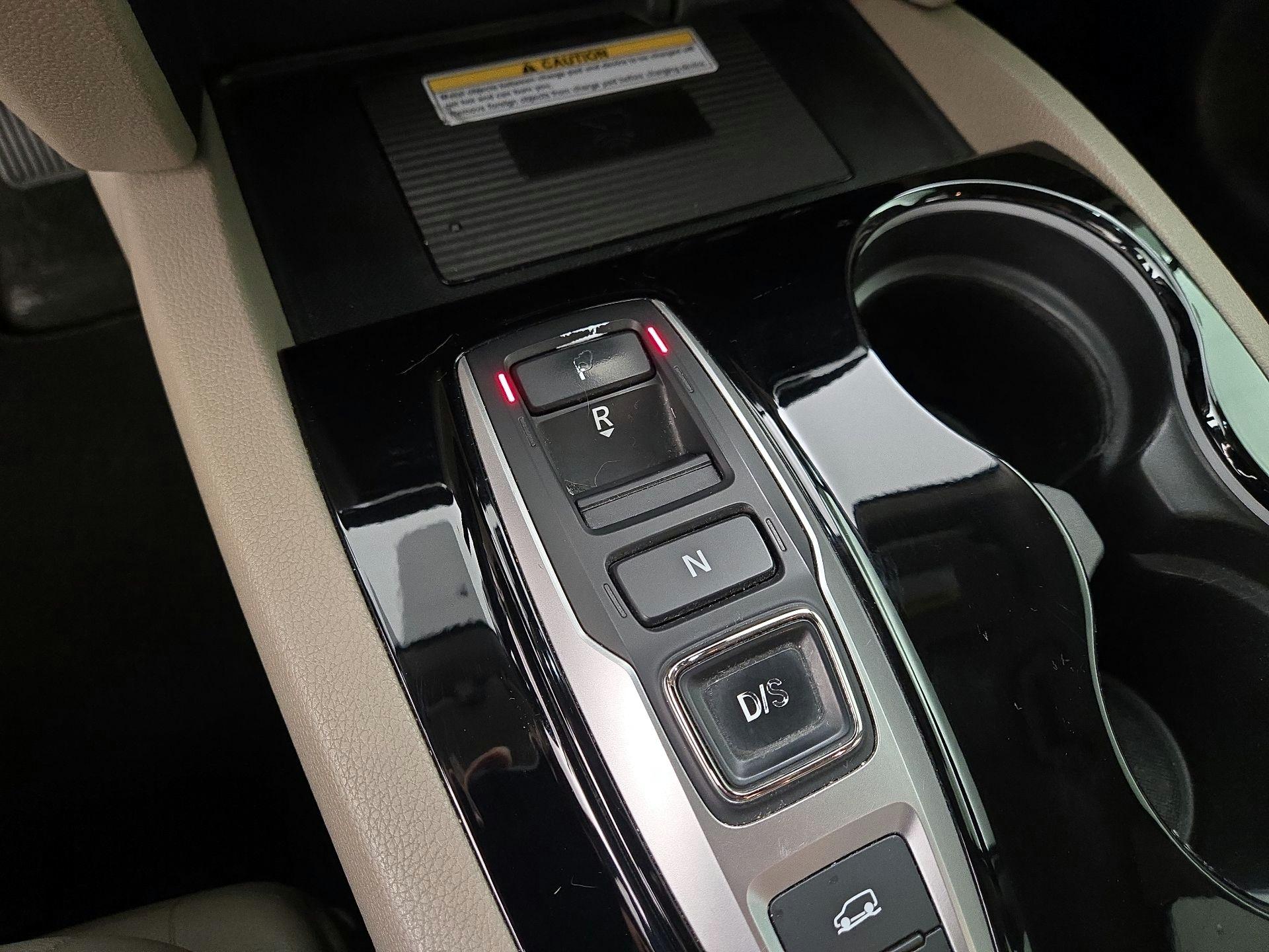 Thumbnail: 2019 Honda Pilot - 18