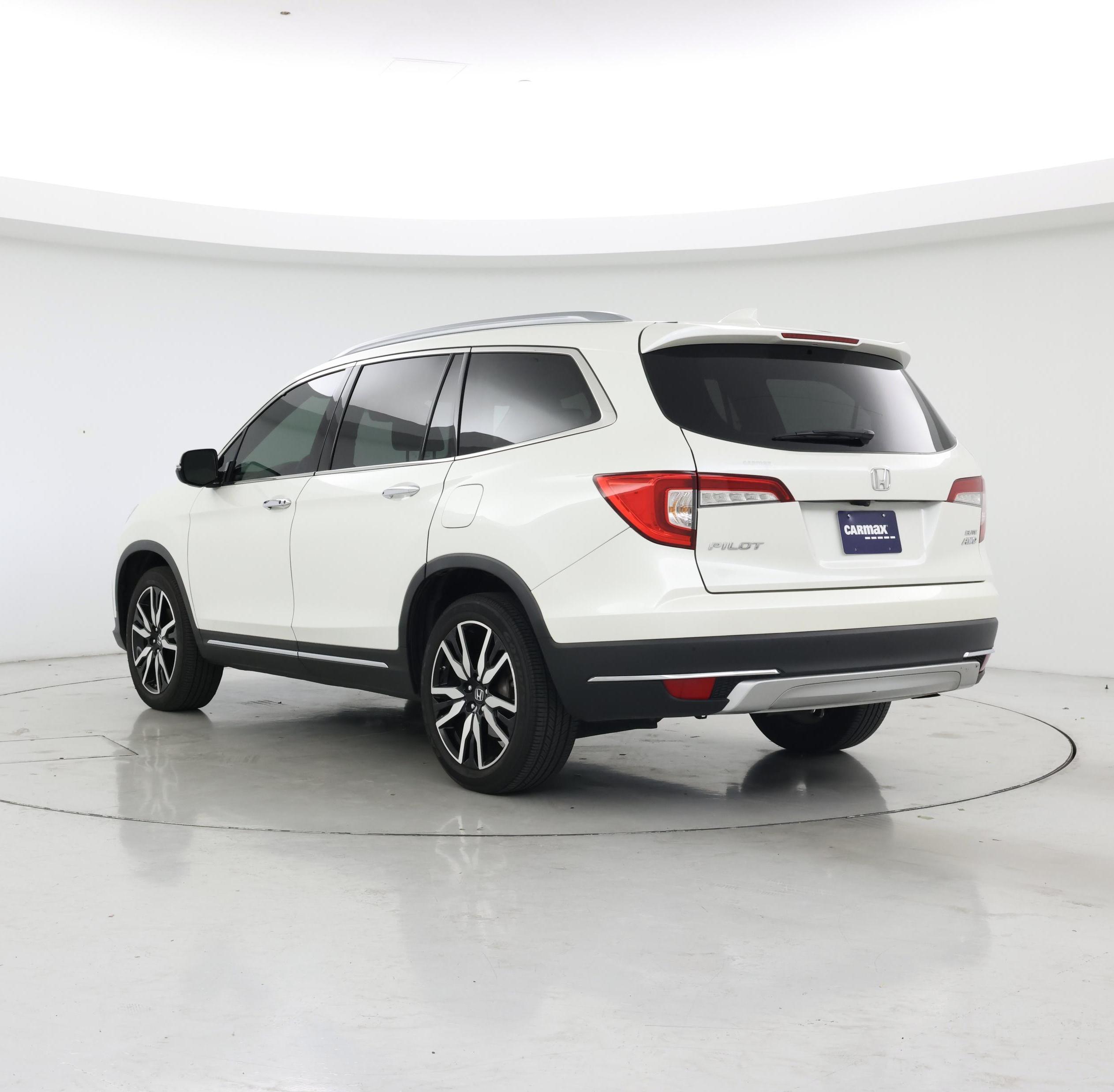Thumbnail: 2019 Honda Pilot - 2