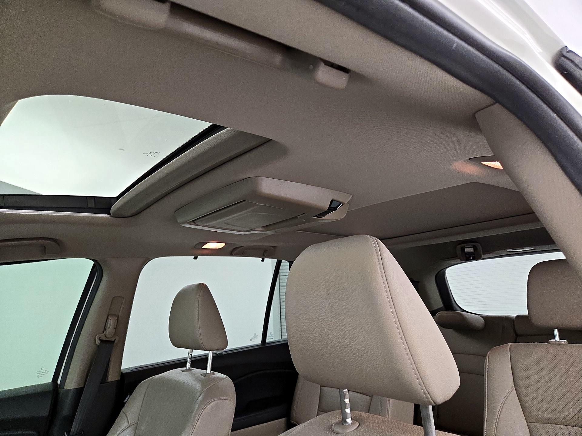 Thumbnail: 2019 Honda Pilot - 20