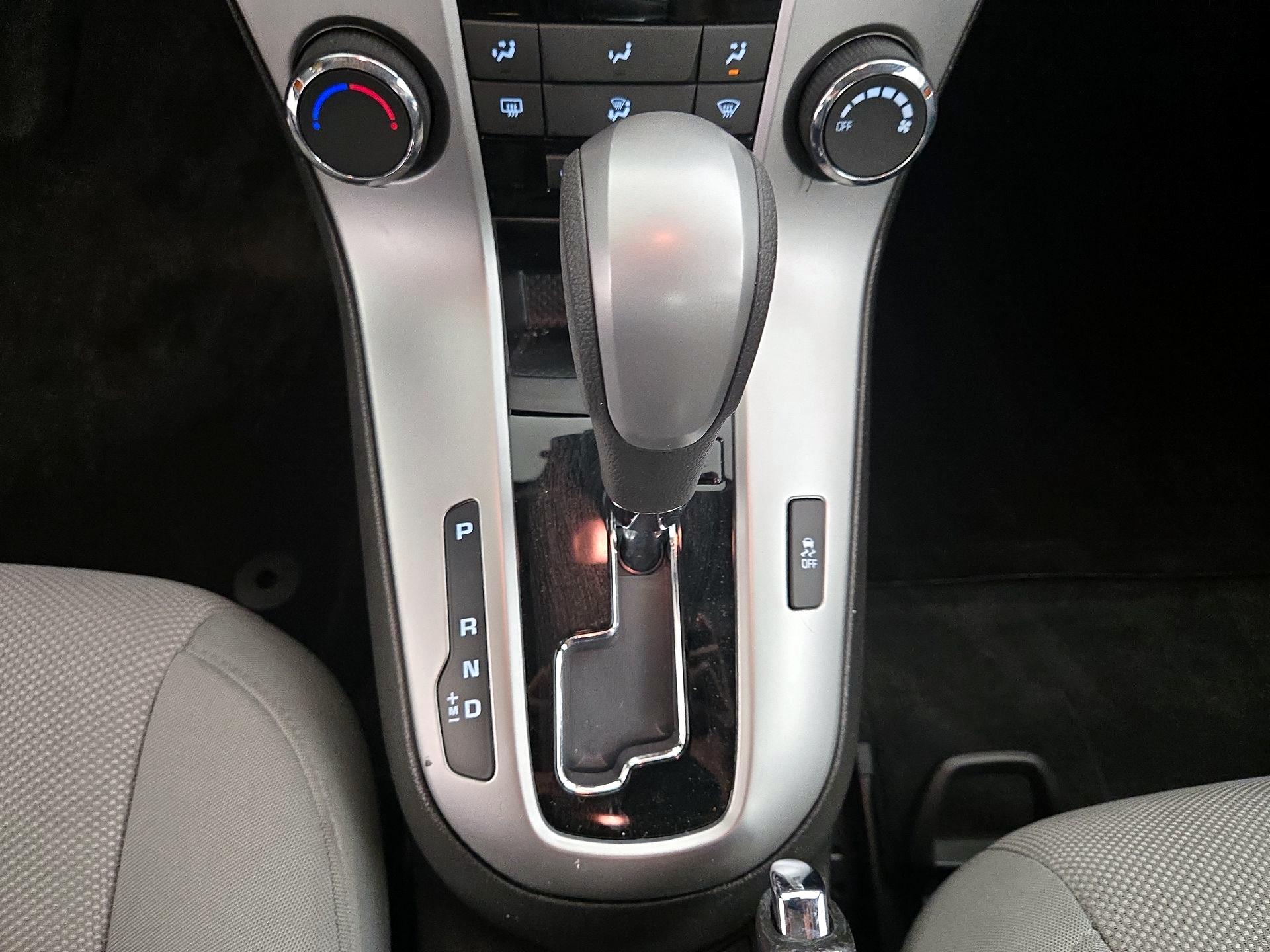 Thumbnail: 2016 Chevrolet Cruze - 17