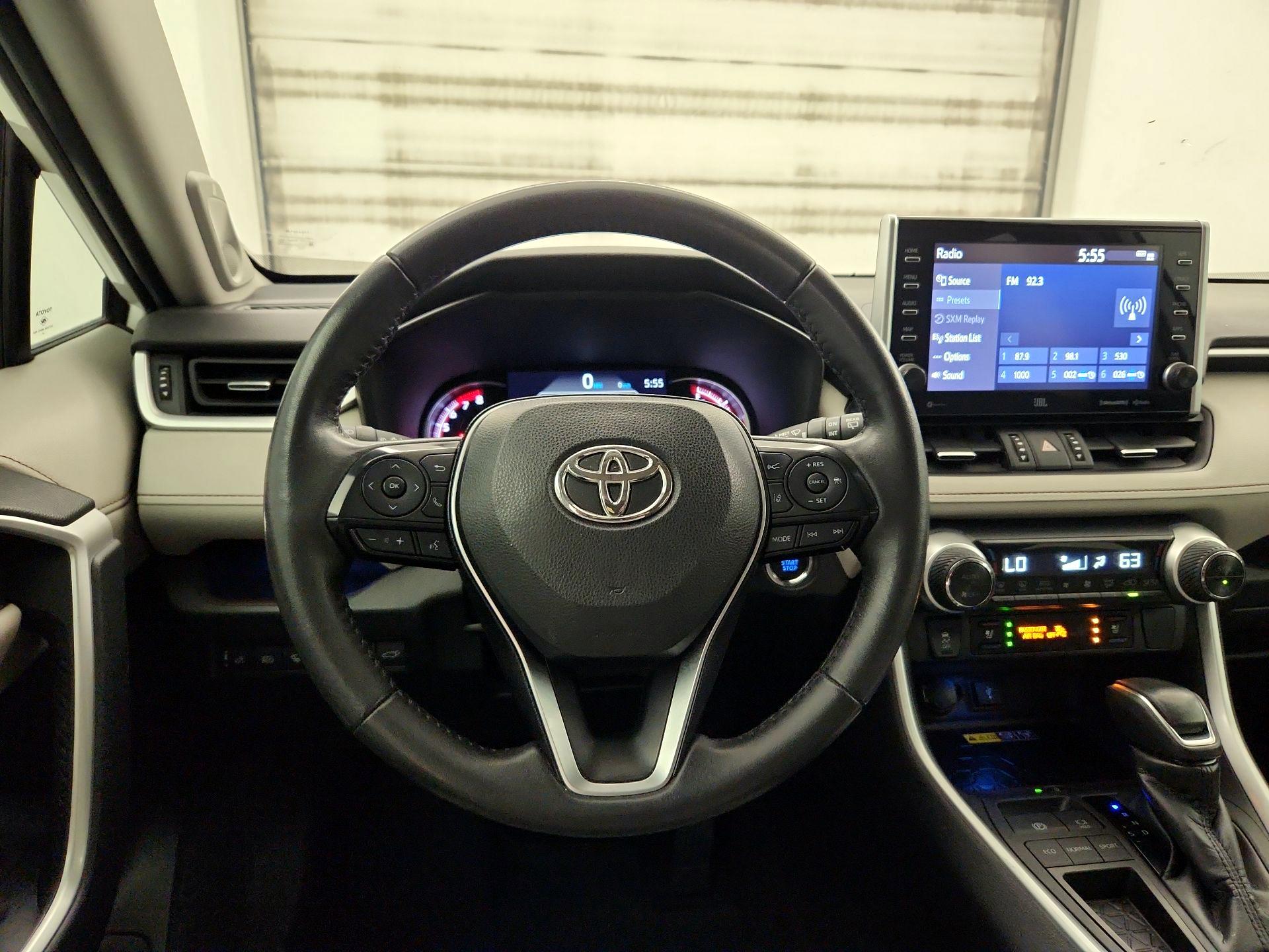 Thumbnail: 2022 Toyota RAV4 - 10