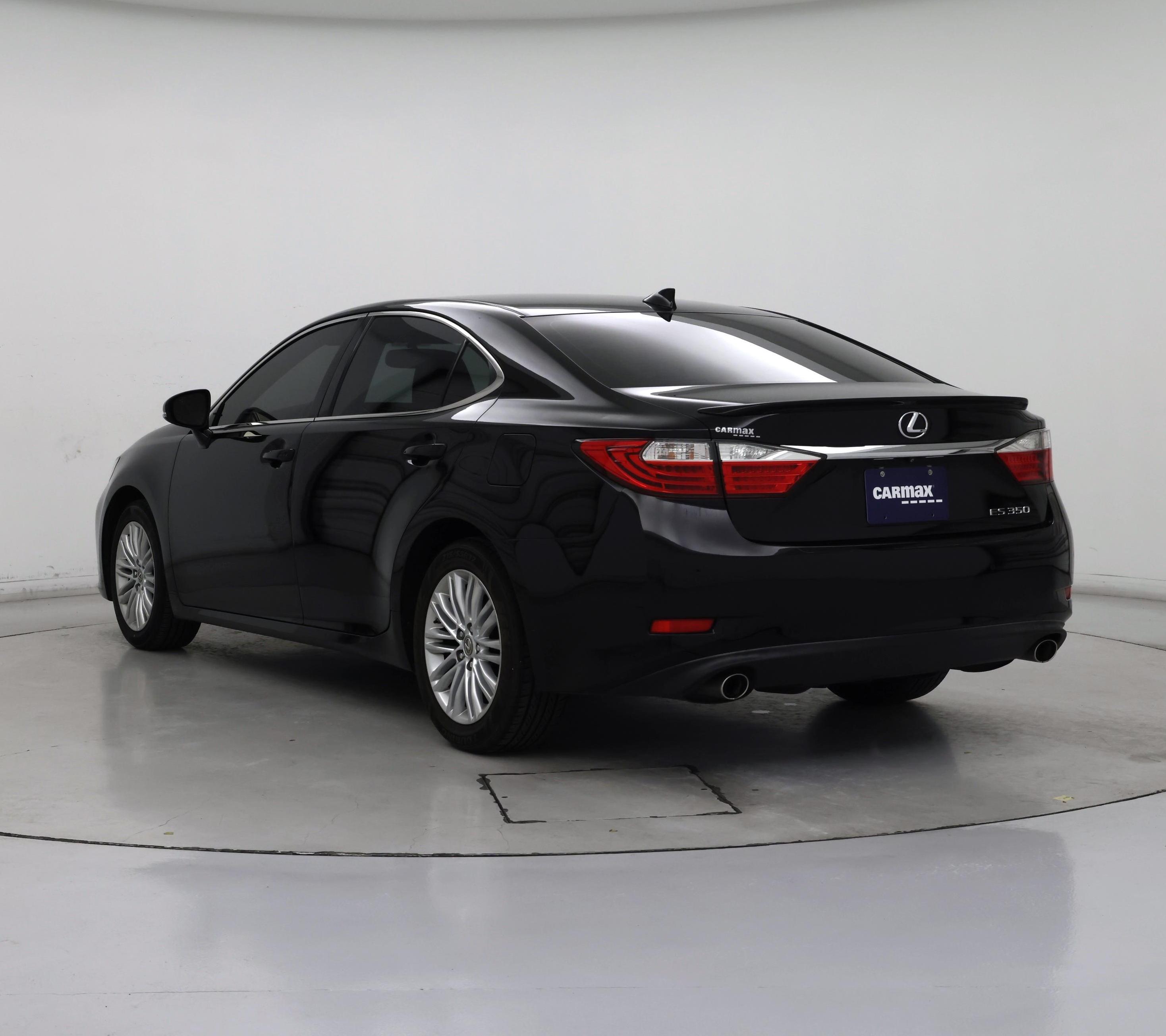 Thumbnail: 2015 Lexus ES - 2