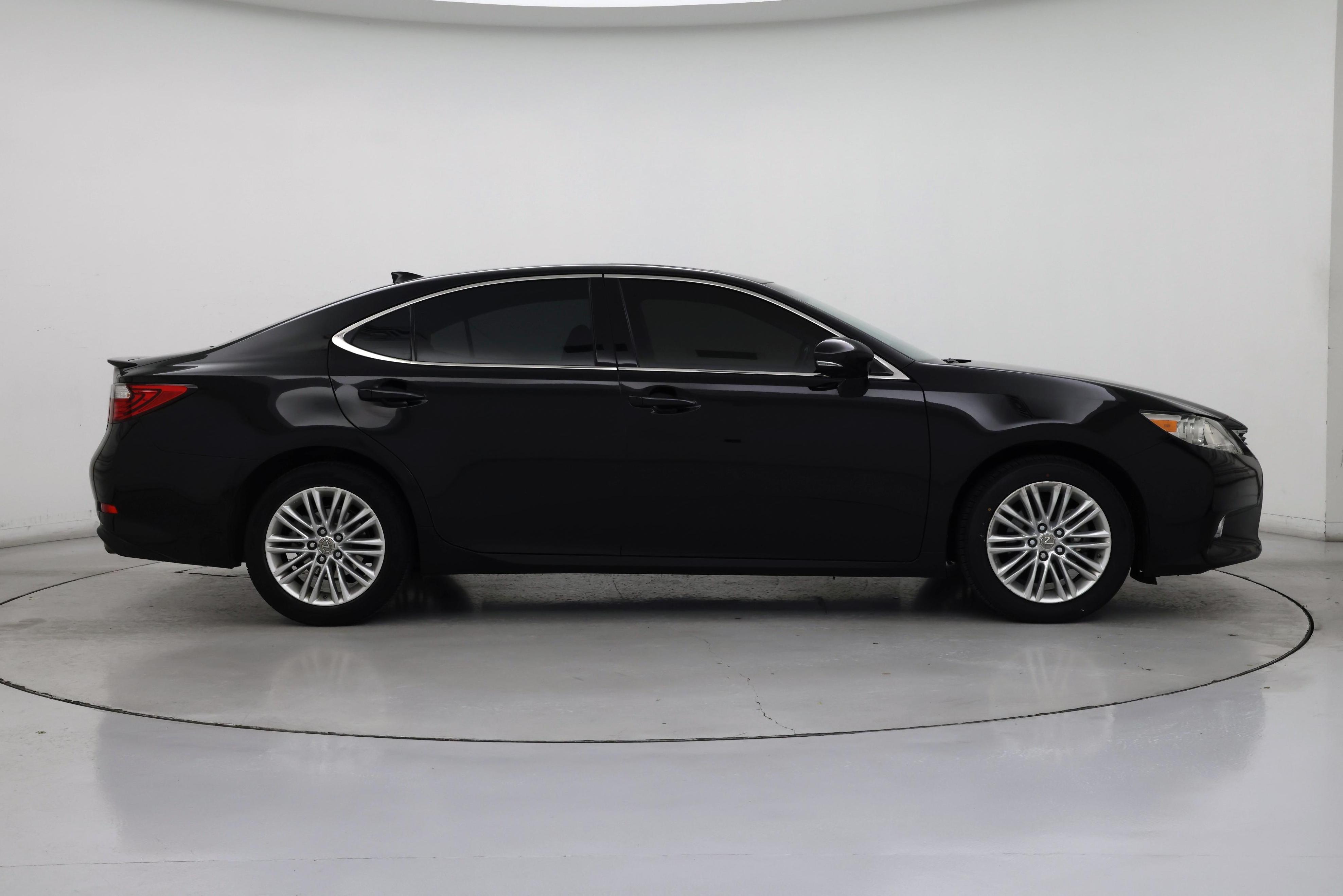 Thumbnail: 2015 Lexus ES - 7