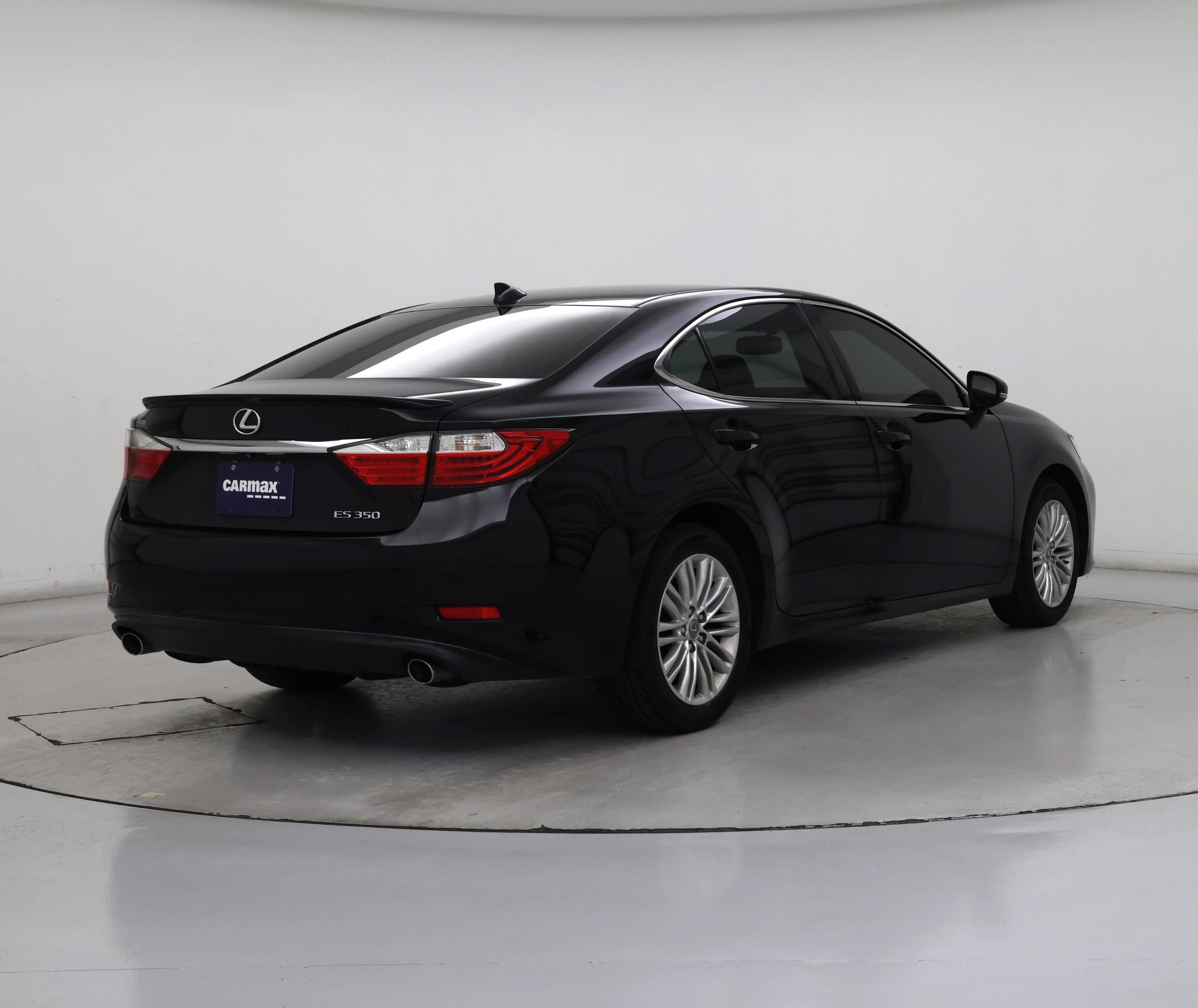 Thumbnail: 2015 Lexus ES - 8