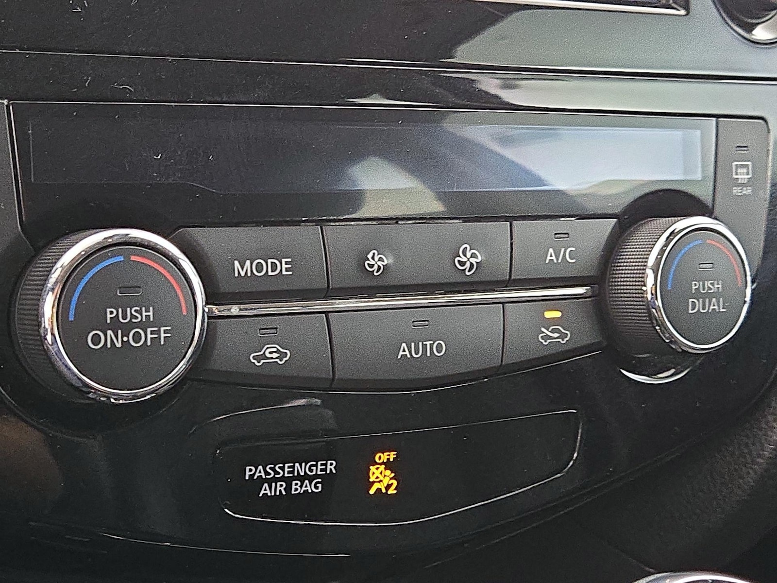 2022 Nissan Rogue Sport SV - Photo 17