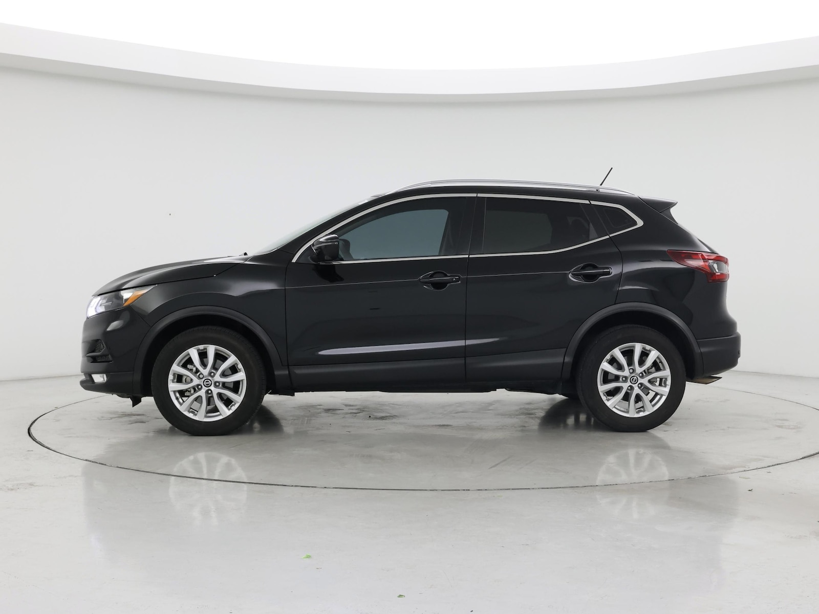 2022 Nissan Rogue Sport SV - Photo 4