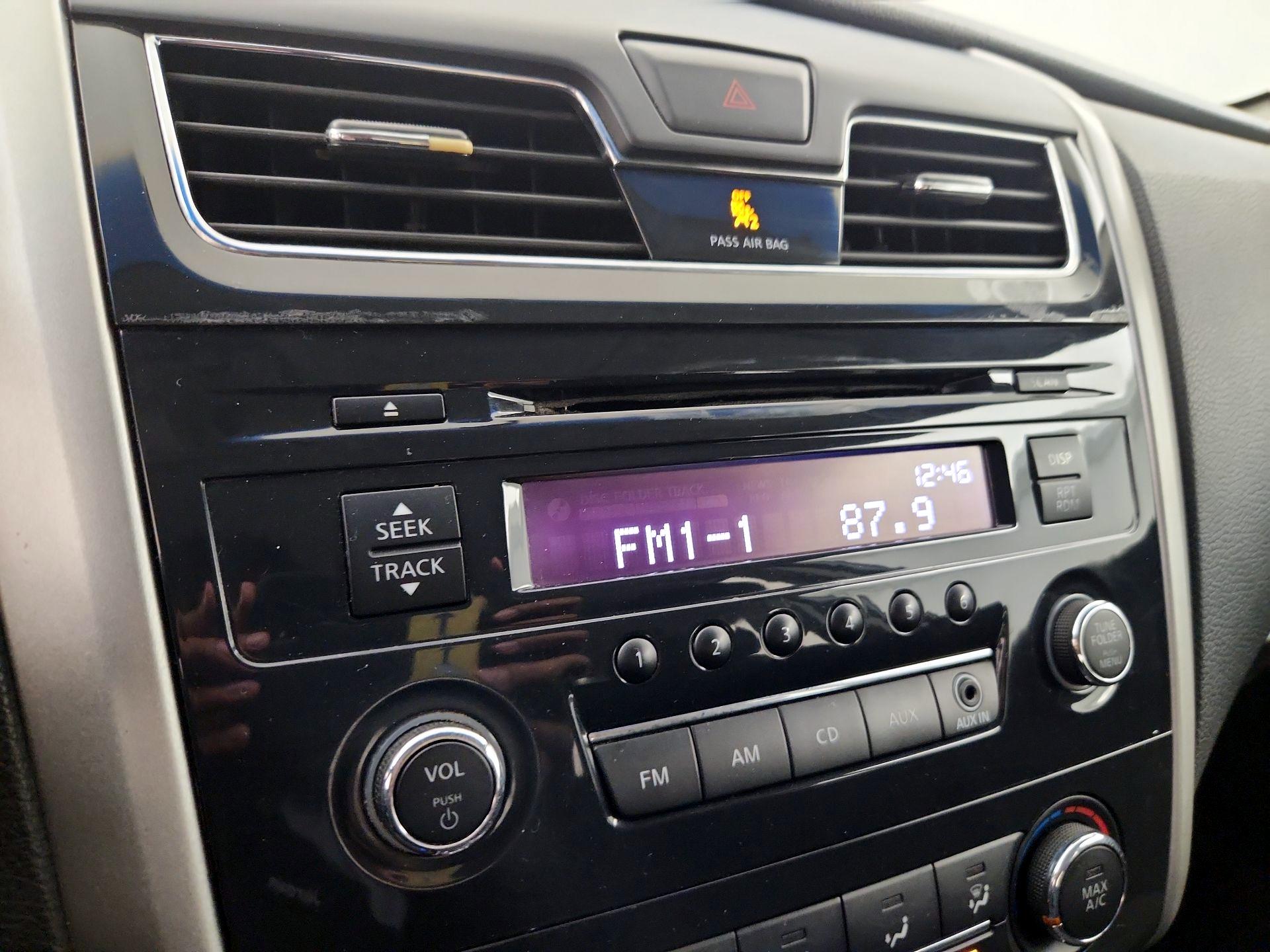 Thumbnail: 2014 Nissan Altima - 14