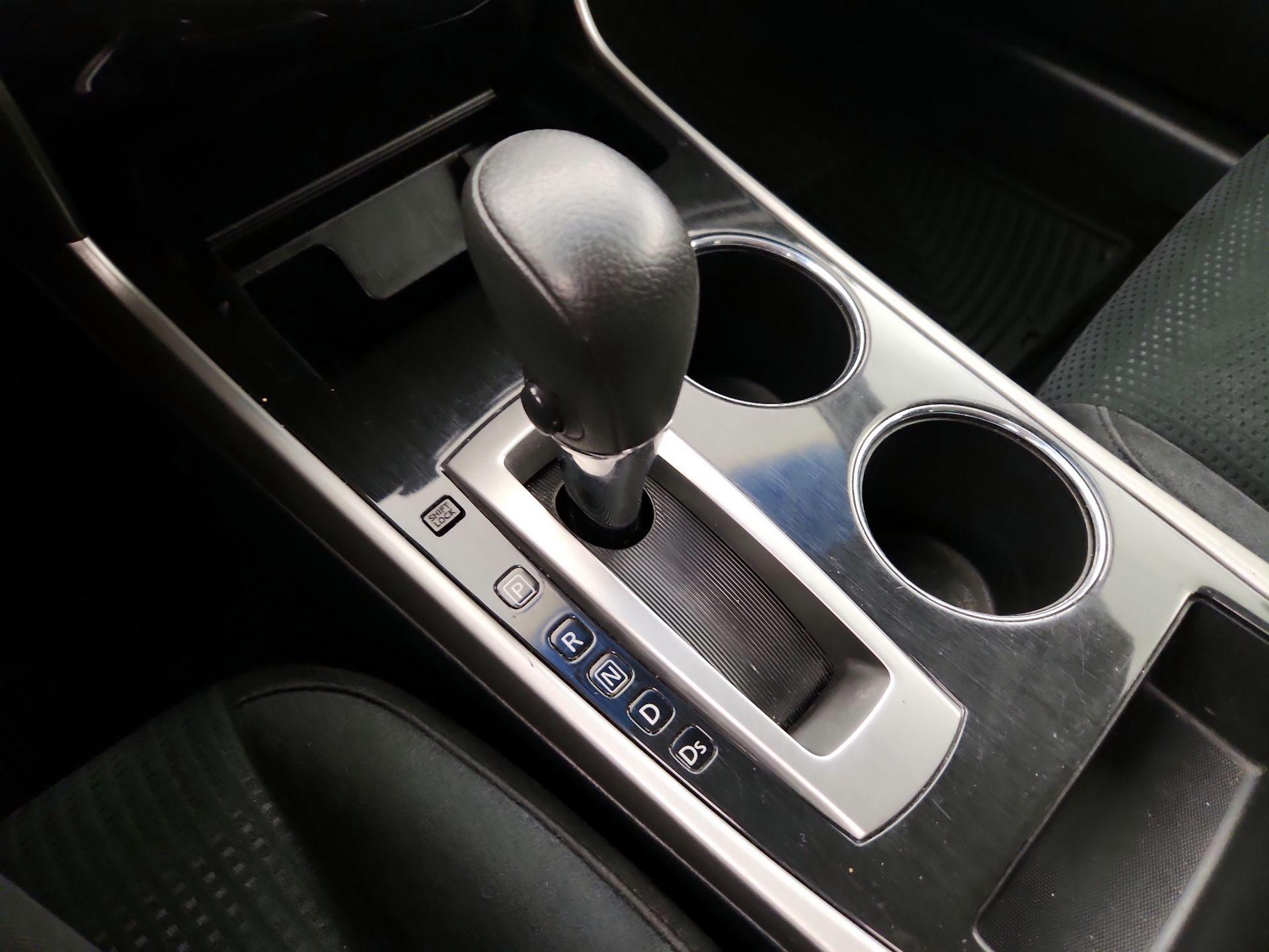Thumbnail: 2014 Nissan Altima - 16