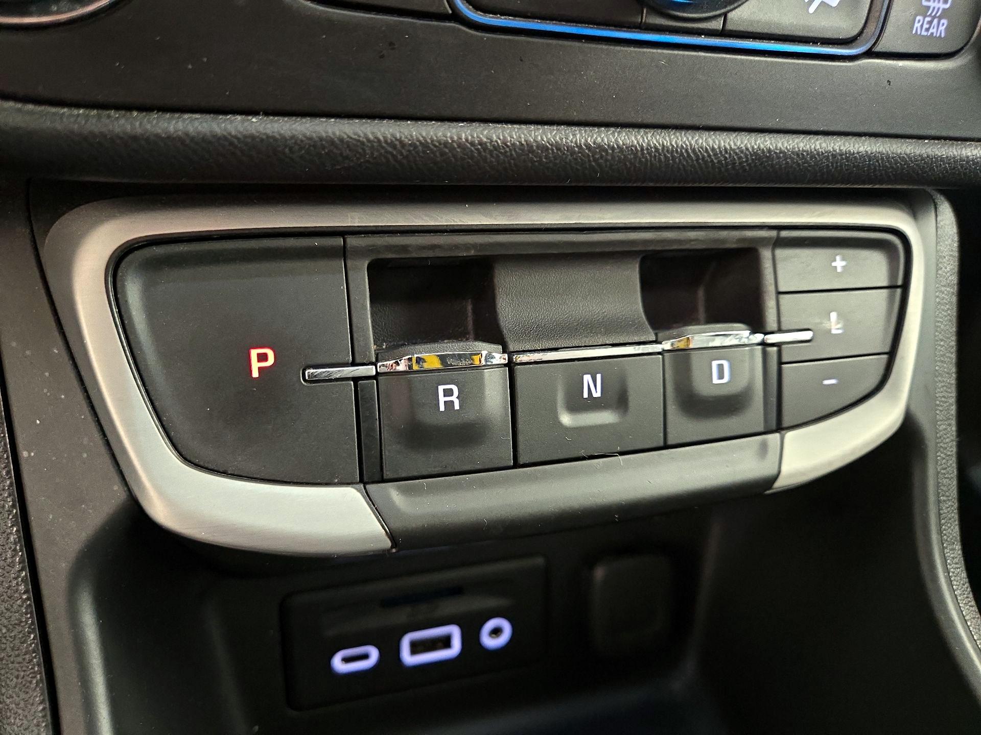 Thumbnail: 2023 GMC Terrain - 17