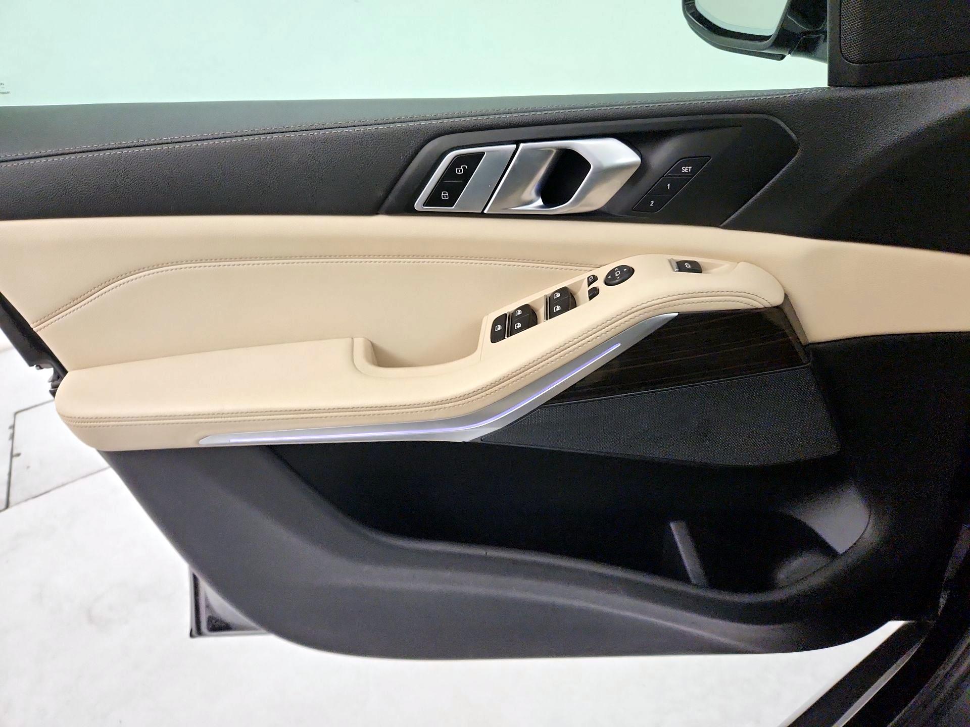 Thumbnail: 2021 BMW X5 - 12