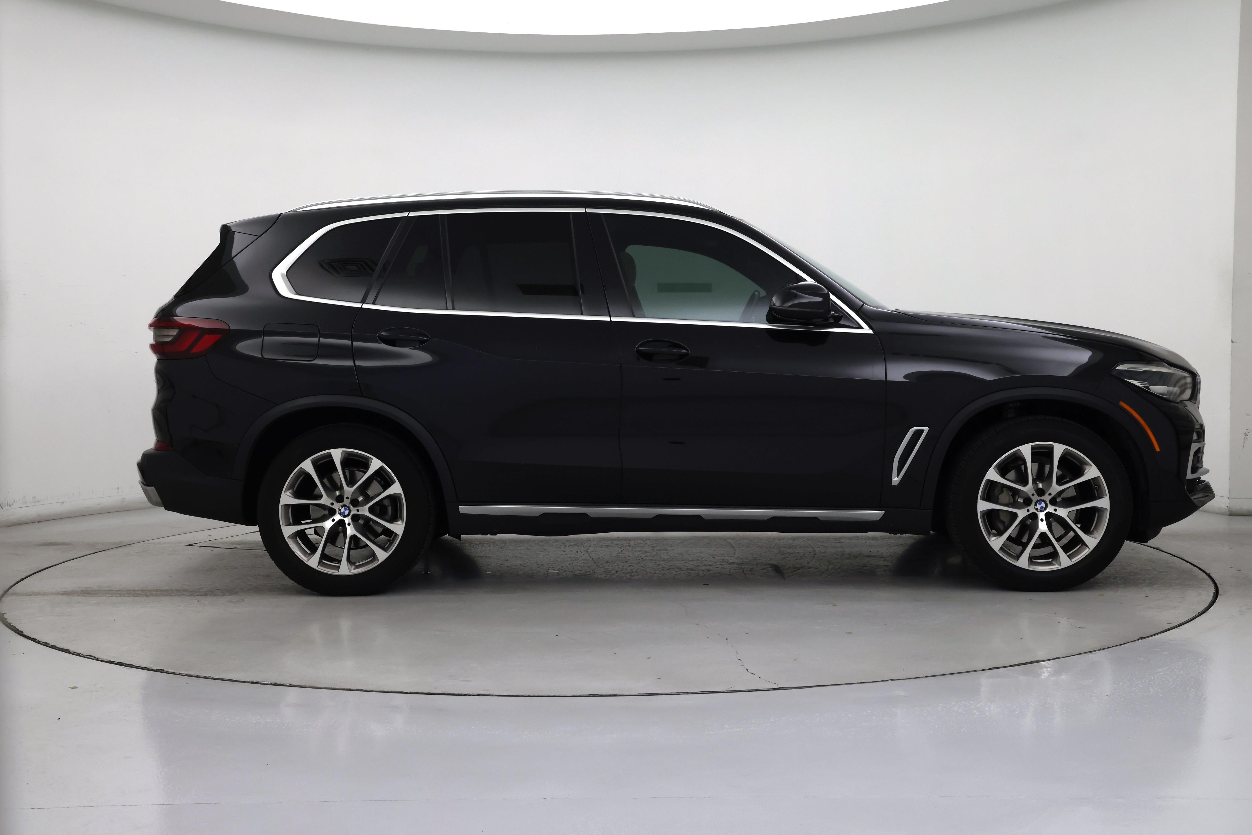 Thumbnail: 2021 BMW X5 - 7