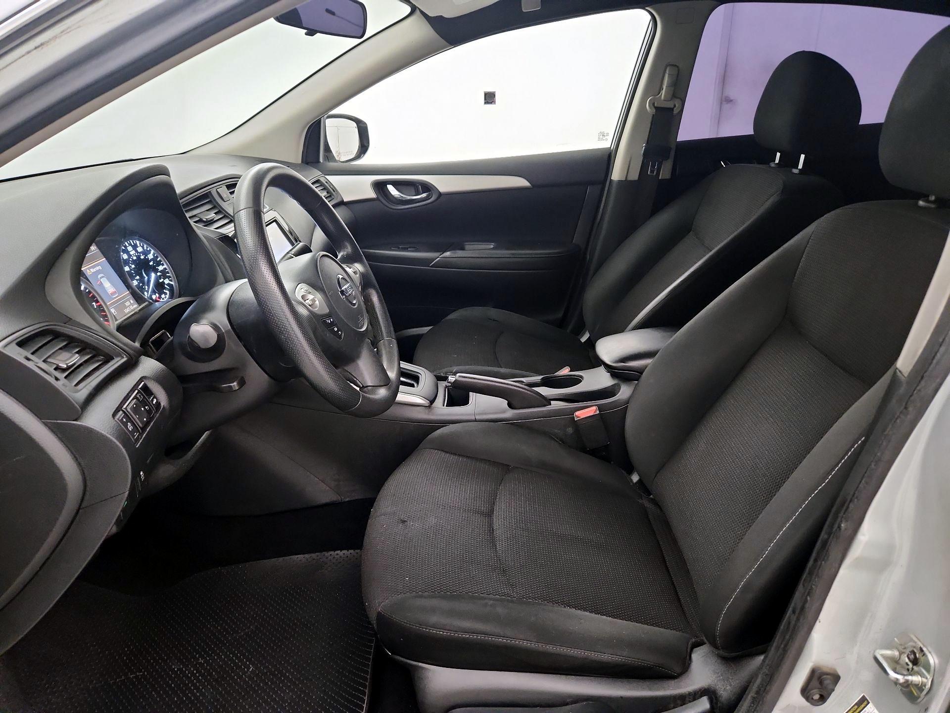 Thumbnail: 2019 Nissan Sentra - 11