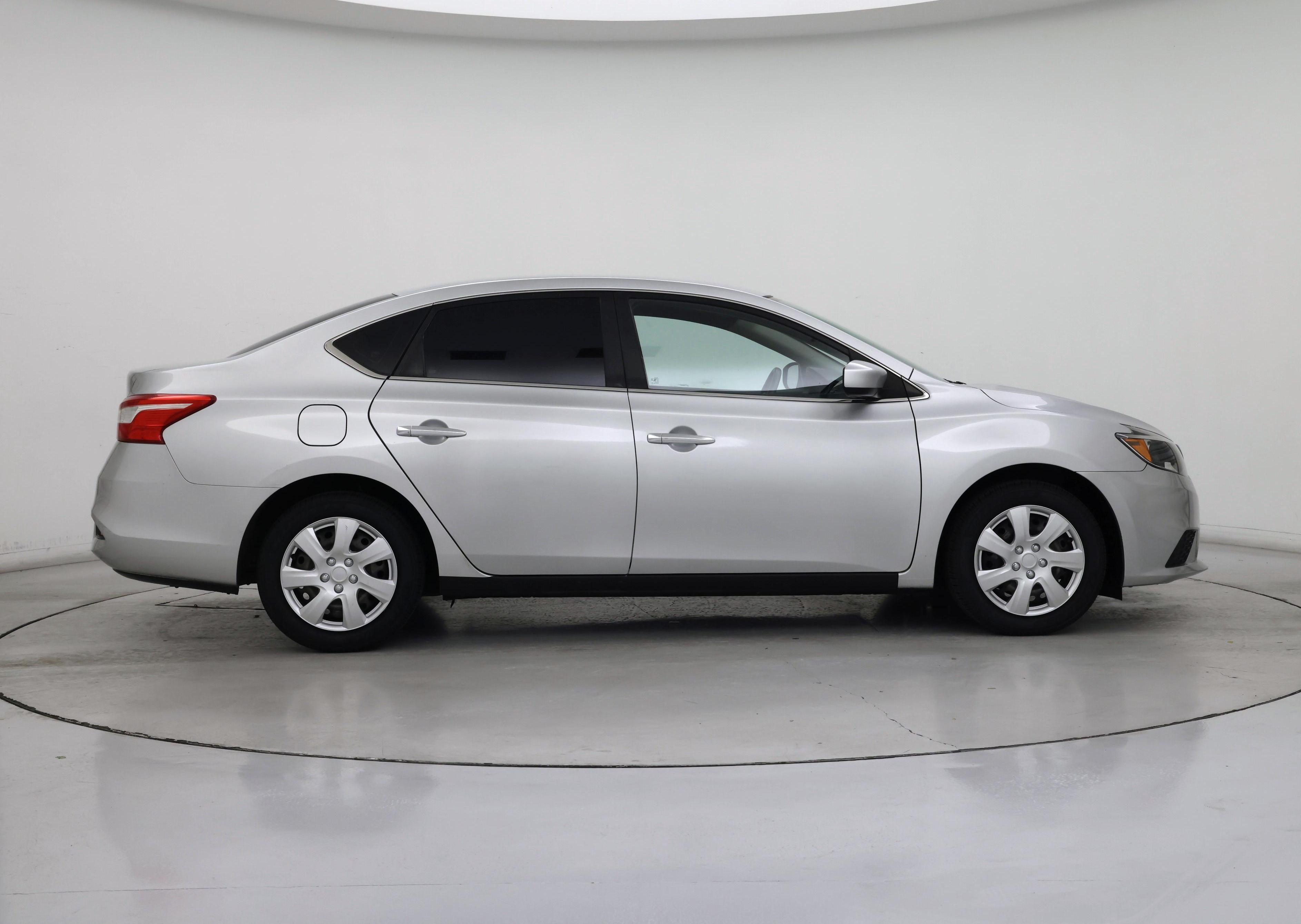 Thumbnail: 2019 Nissan Sentra - 7