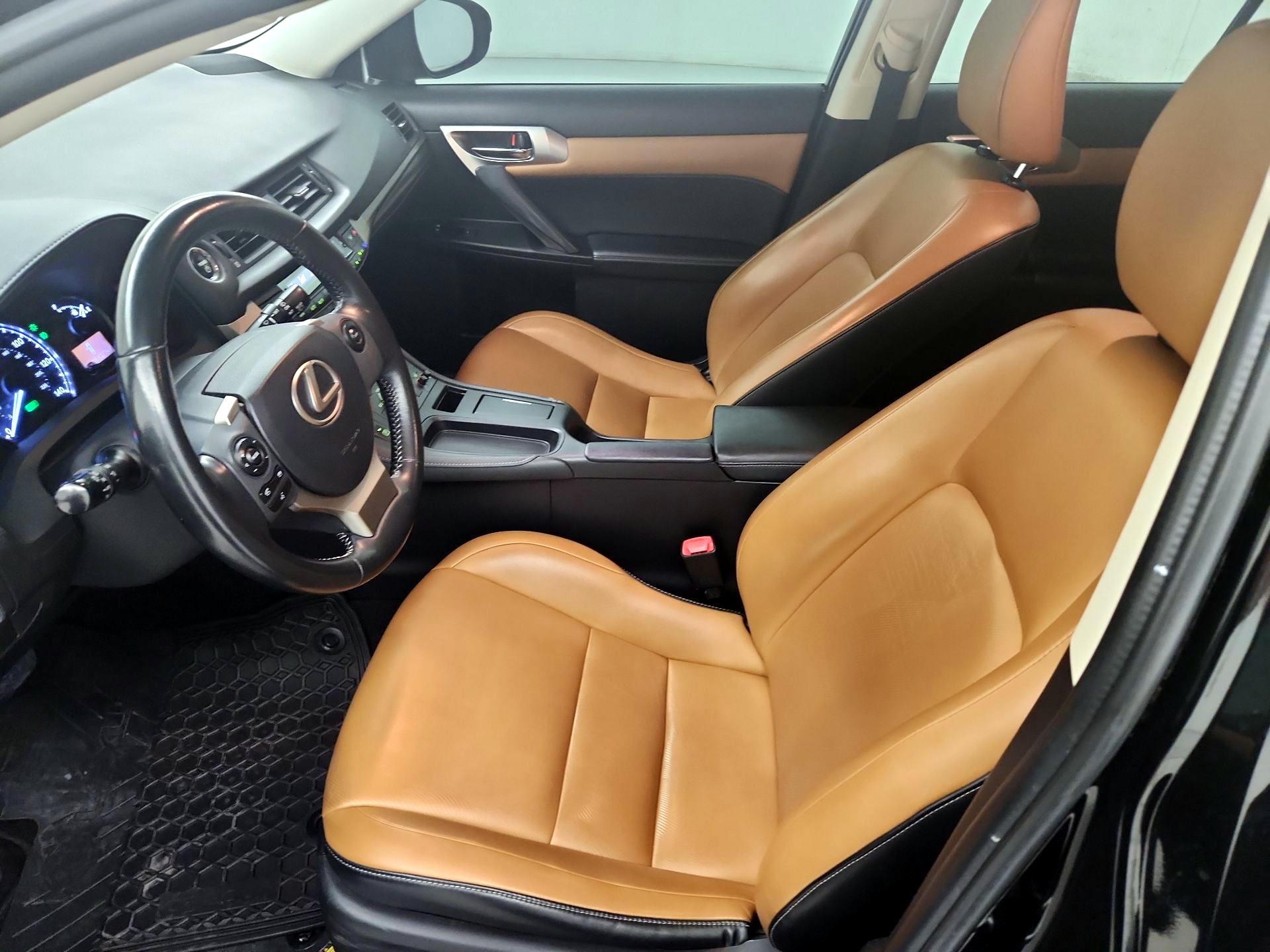 Thumbnail: 2015 Lexus CT - 11