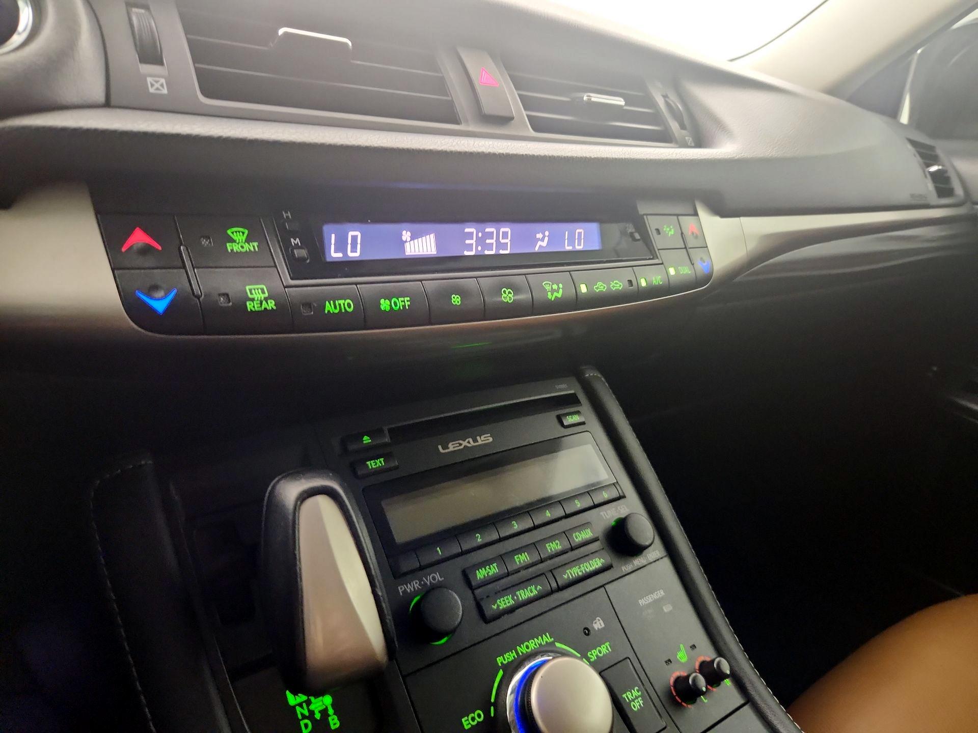 Thumbnail: 2015 Lexus CT - 15