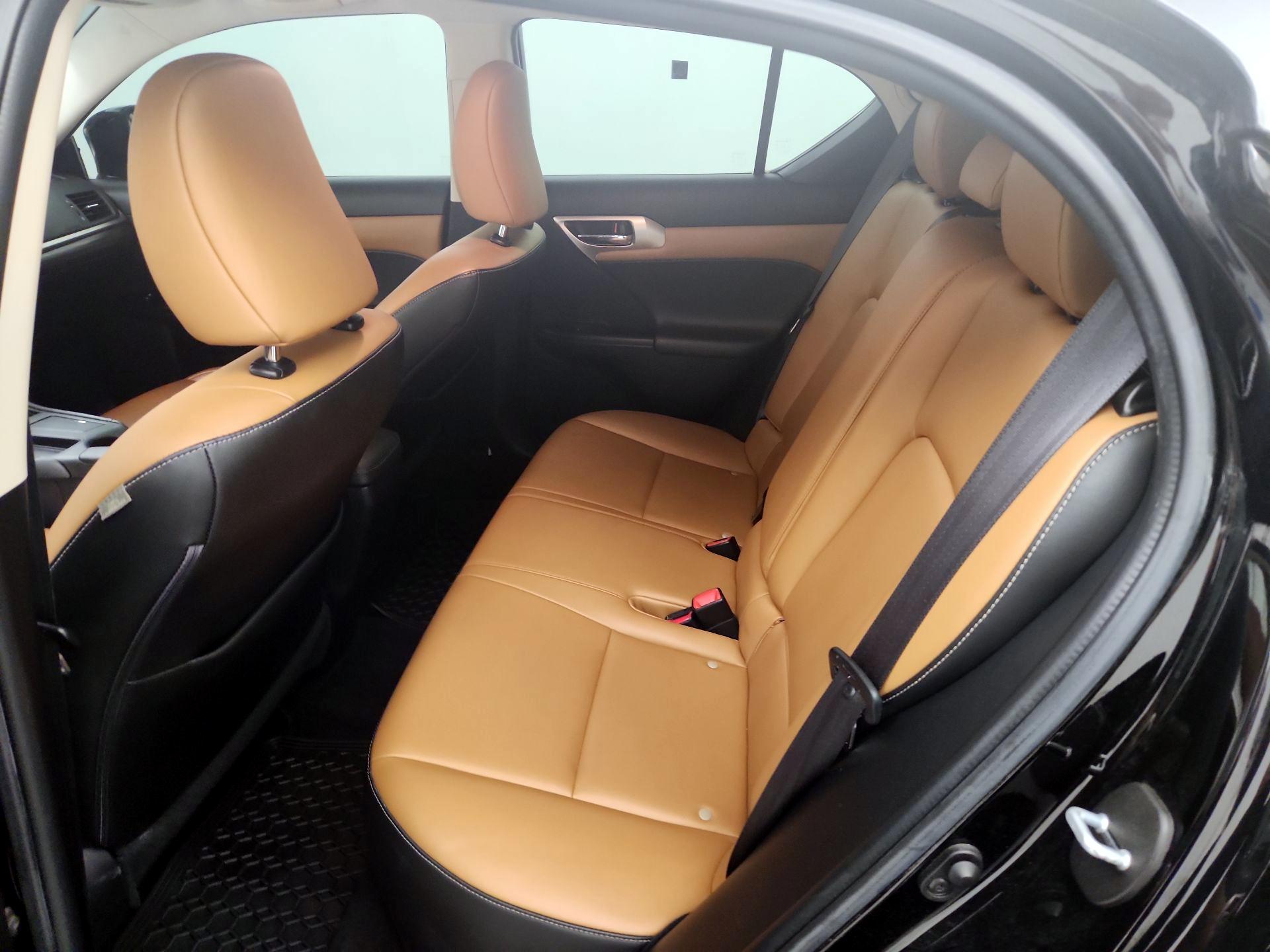 Thumbnail: 2015 Lexus CT - 19
