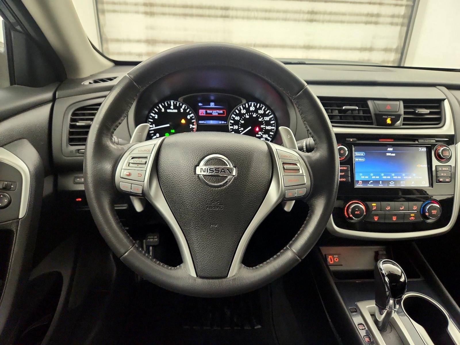 2018 Nissan Altima SR - Photo 11