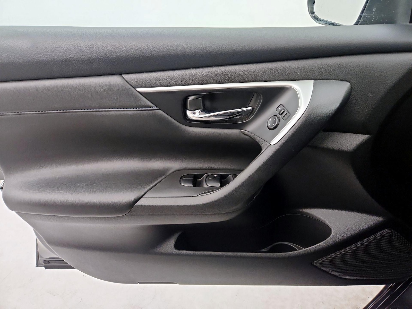 2018 Nissan Altima SR - Photo 13