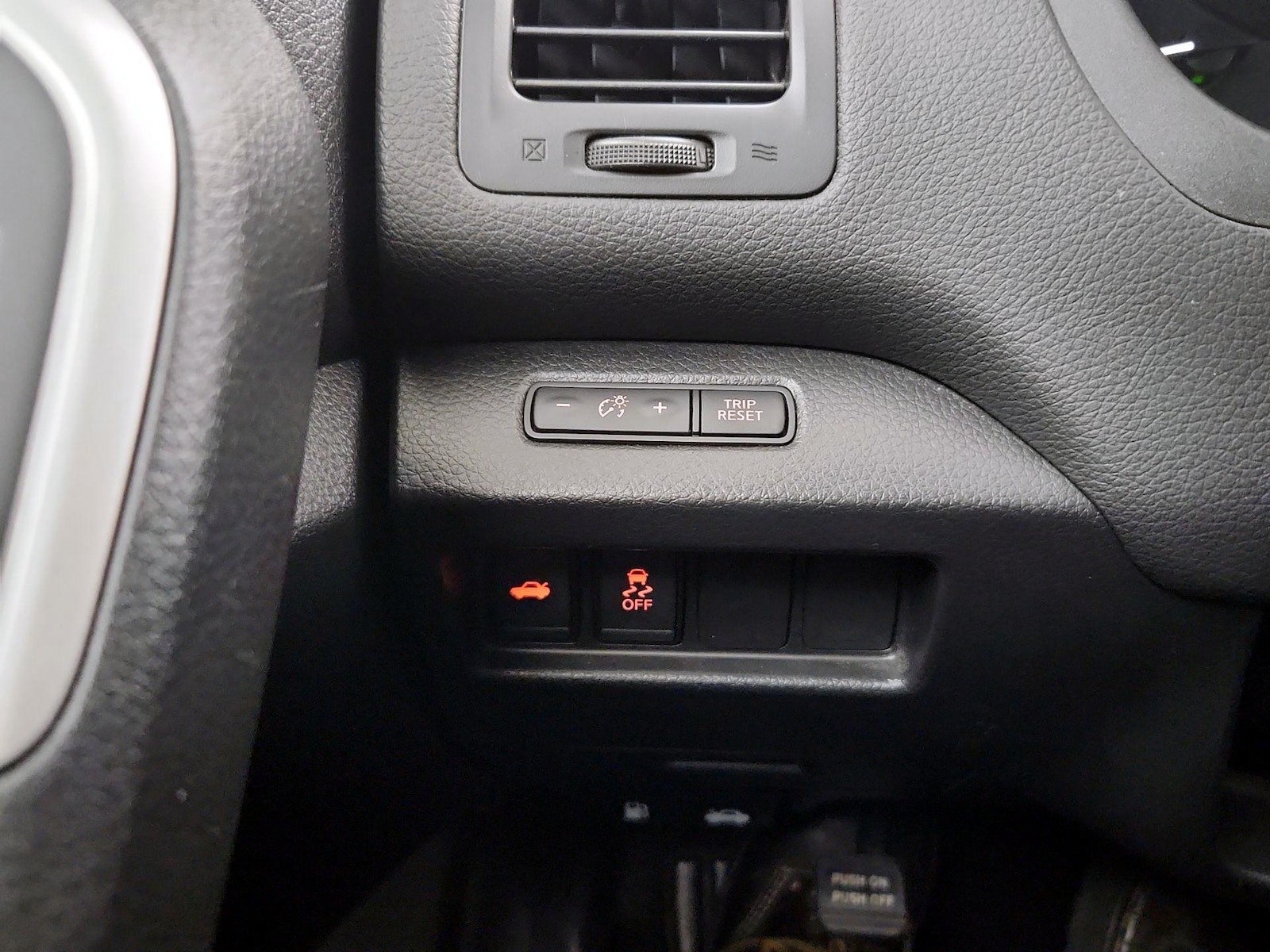 2018 Nissan Altima SR - Photo 14