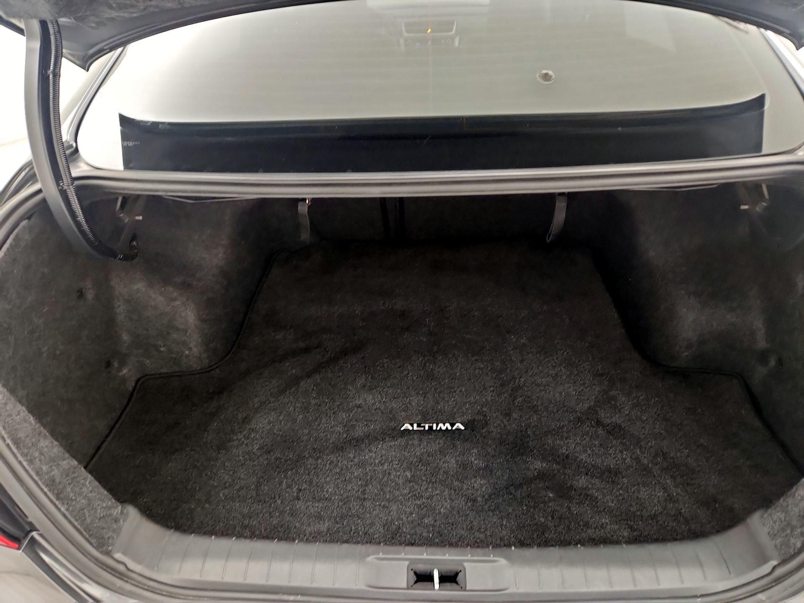 2018 Nissan Altima SR - Photo 22