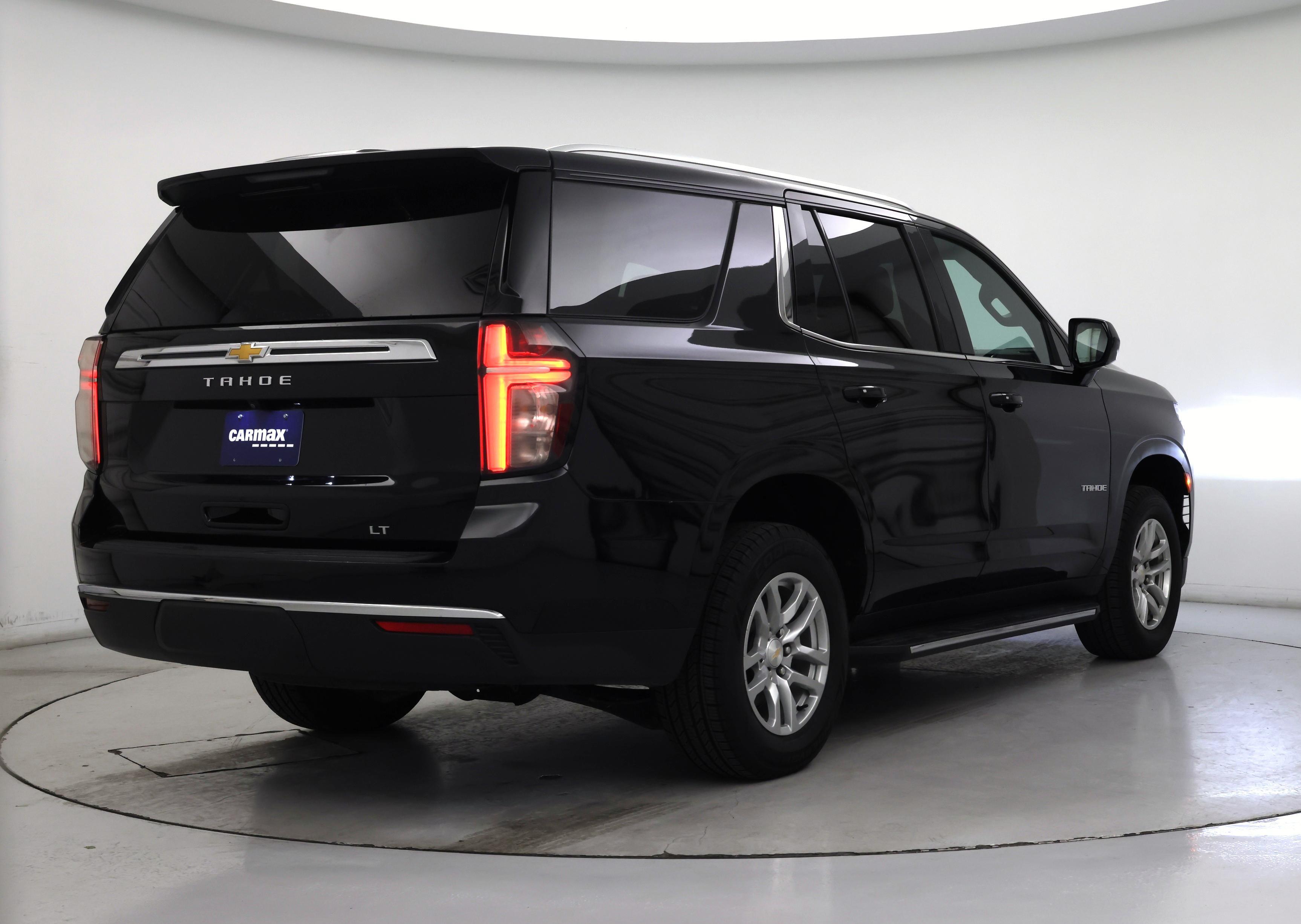 Thumbnail: 2023 Chevrolet Tahoe - 8
