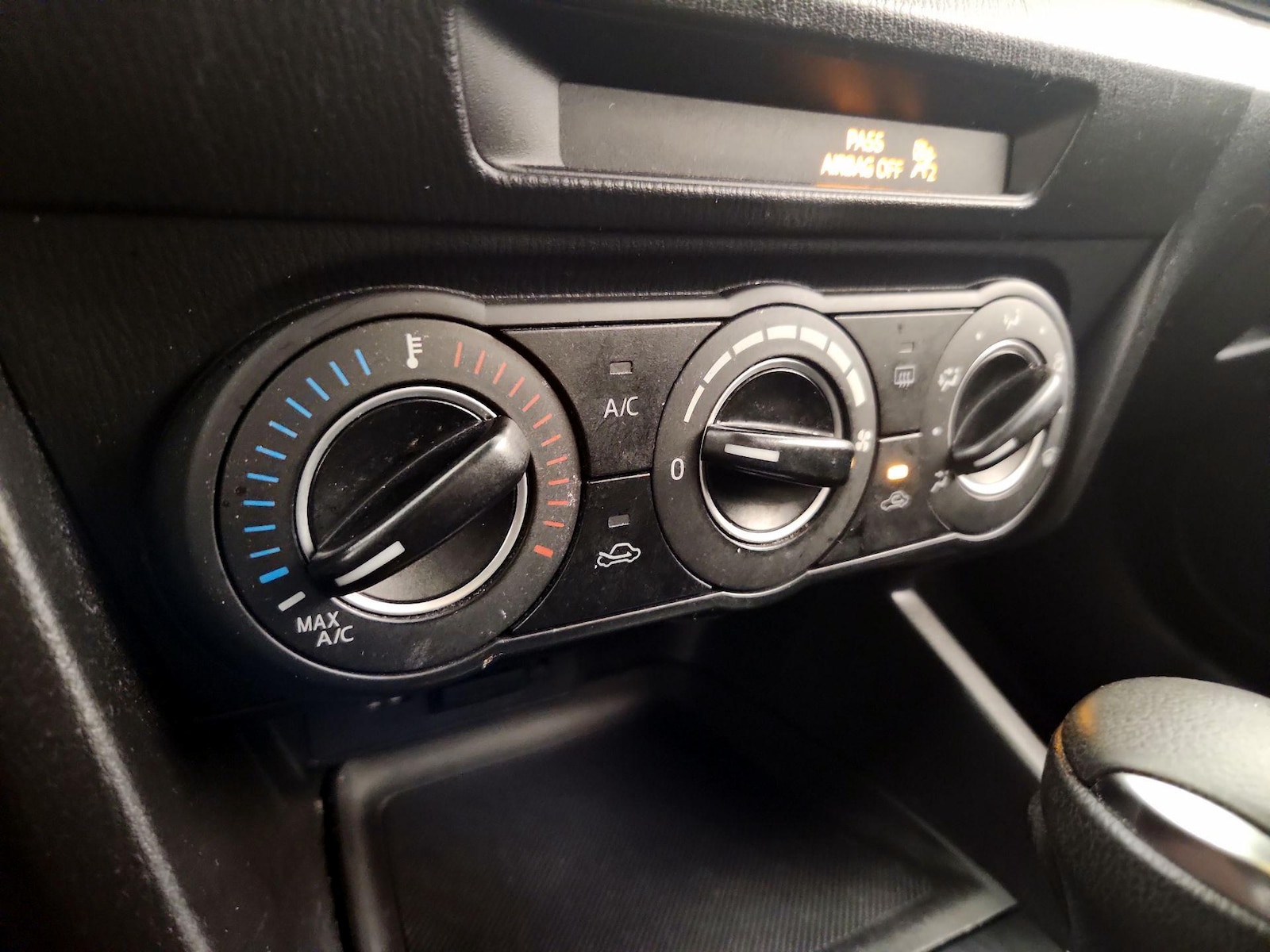 2016 Mazda MAZDA3 i Sport - Photo 17