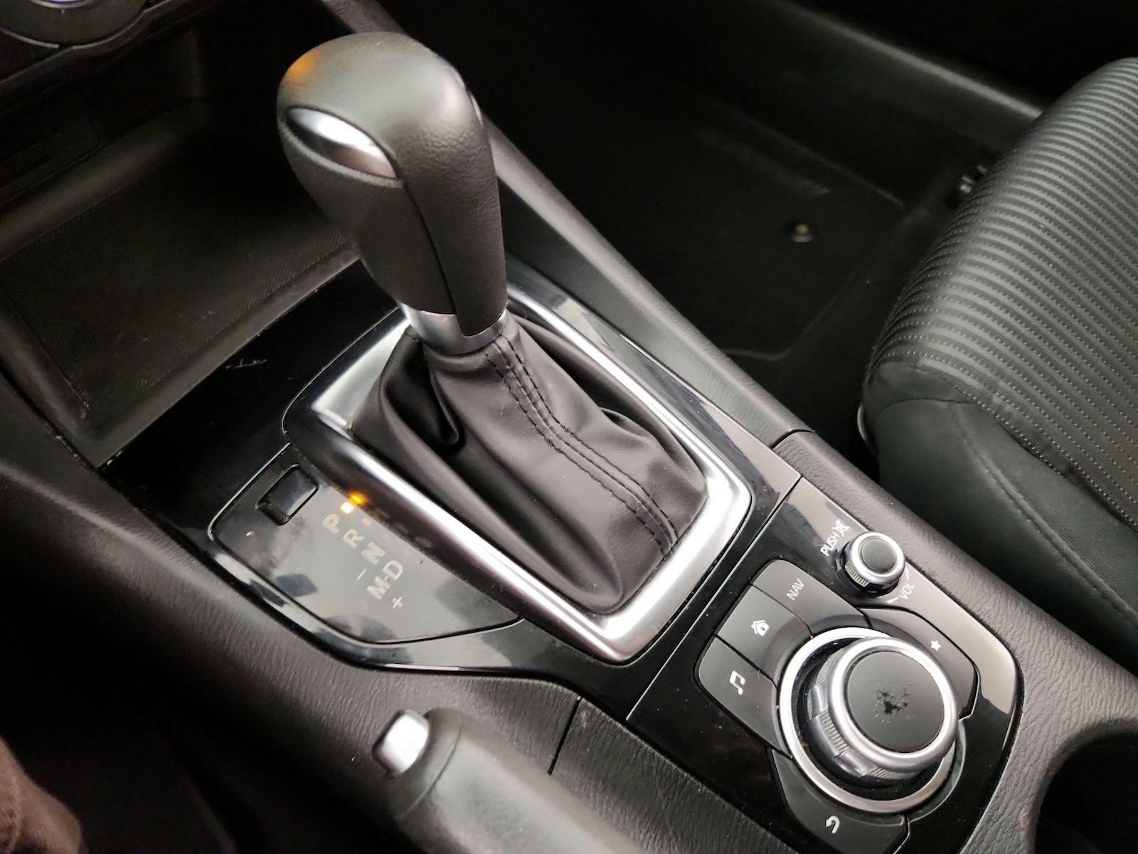2016 Mazda MAZDA3 i Sport - Photo 18