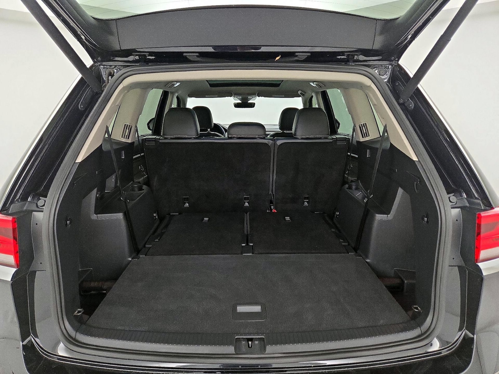 2022 Volkswagen Atlas SEL Premium R-Line - Photo 24