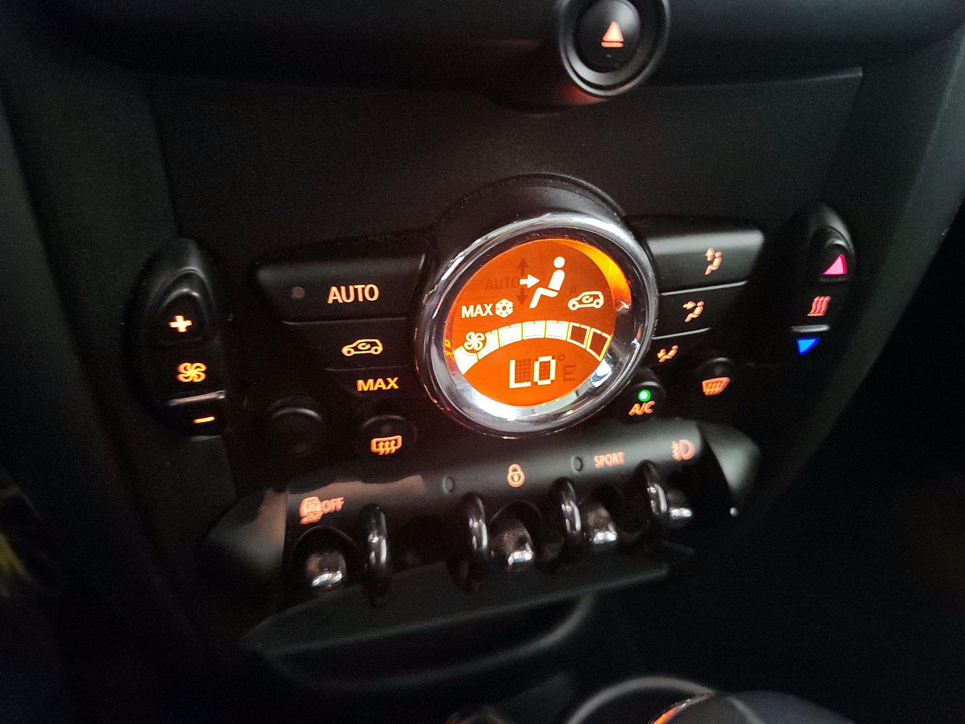 Thumbnail: 2015 MINI Cooper Paceman - 15