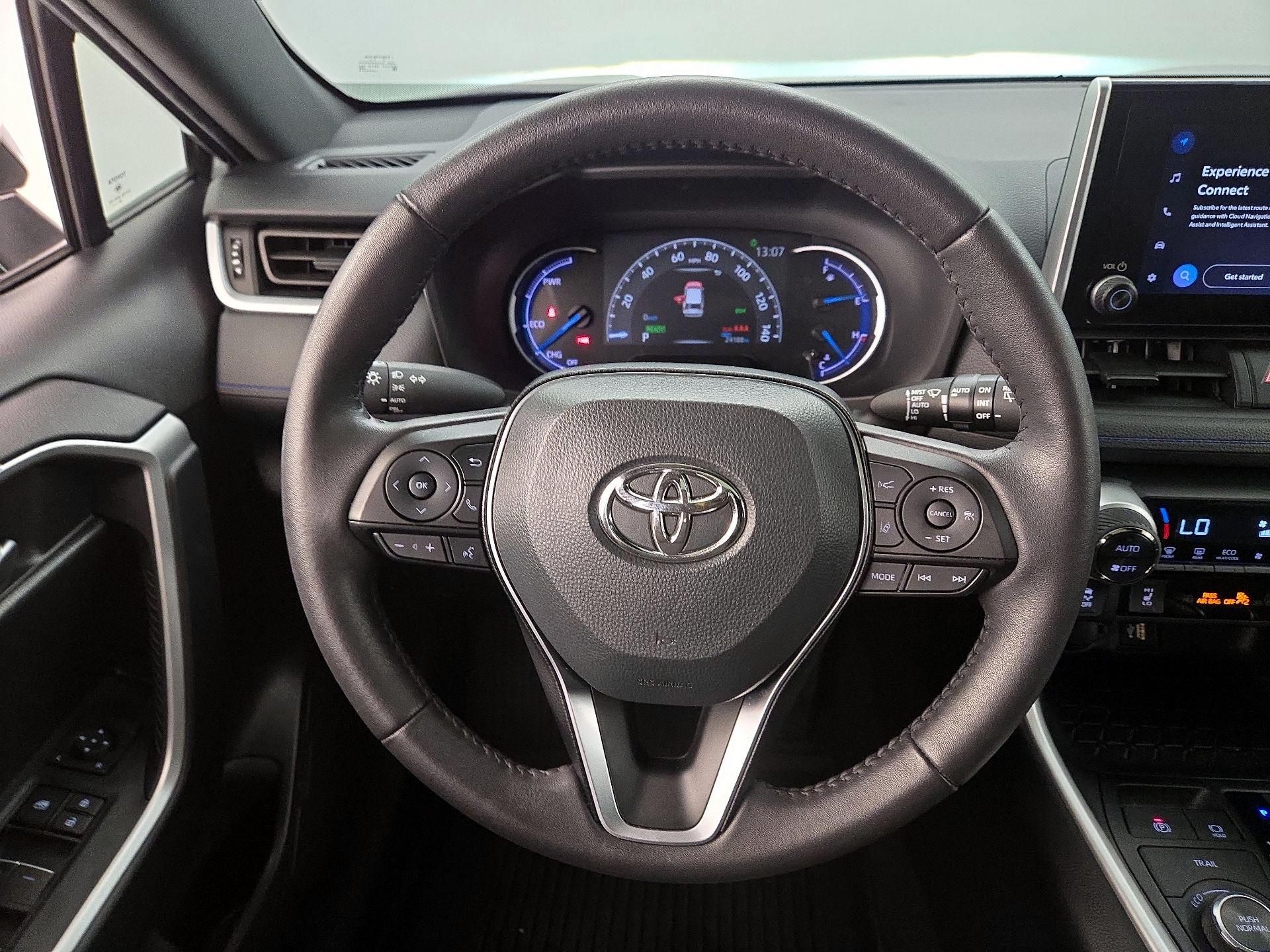 Thumbnail: 2025 Toyota RAV4 - 10