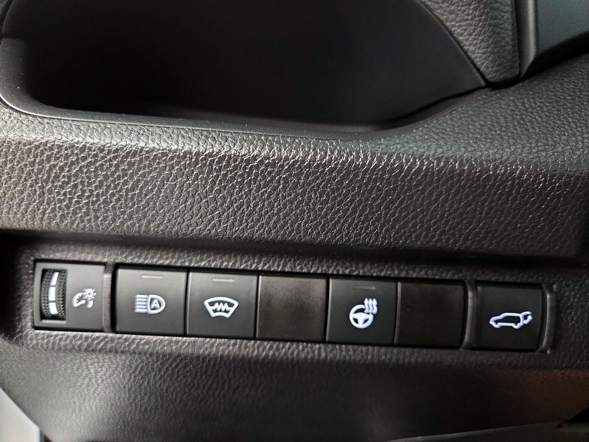 Thumbnail: 2025 Toyota RAV4 - 13
