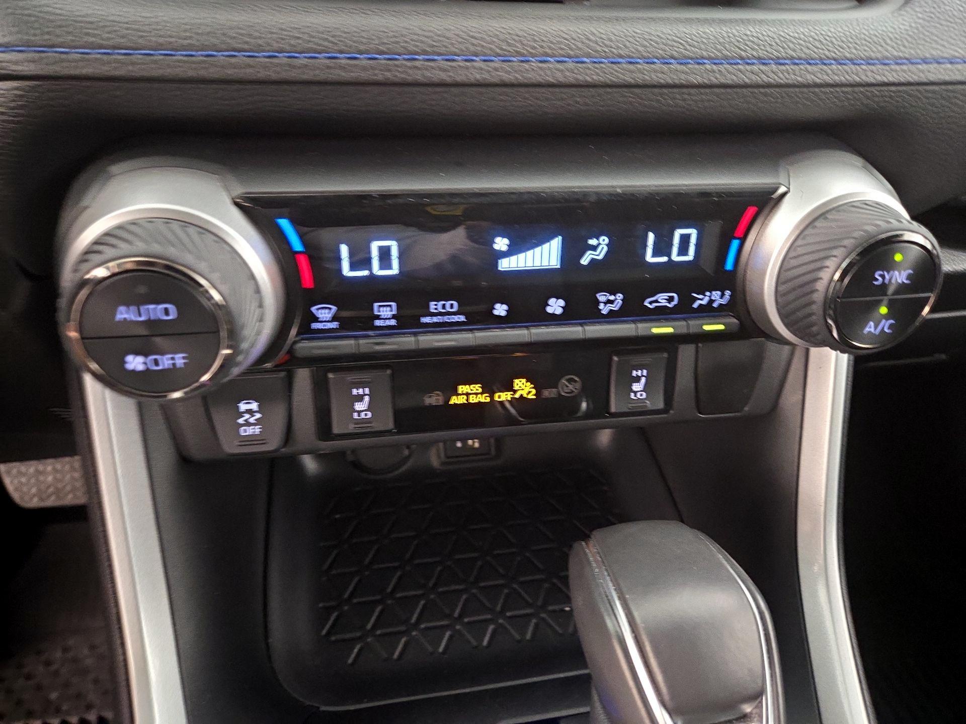 Thumbnail: 2025 Toyota RAV4 - 16