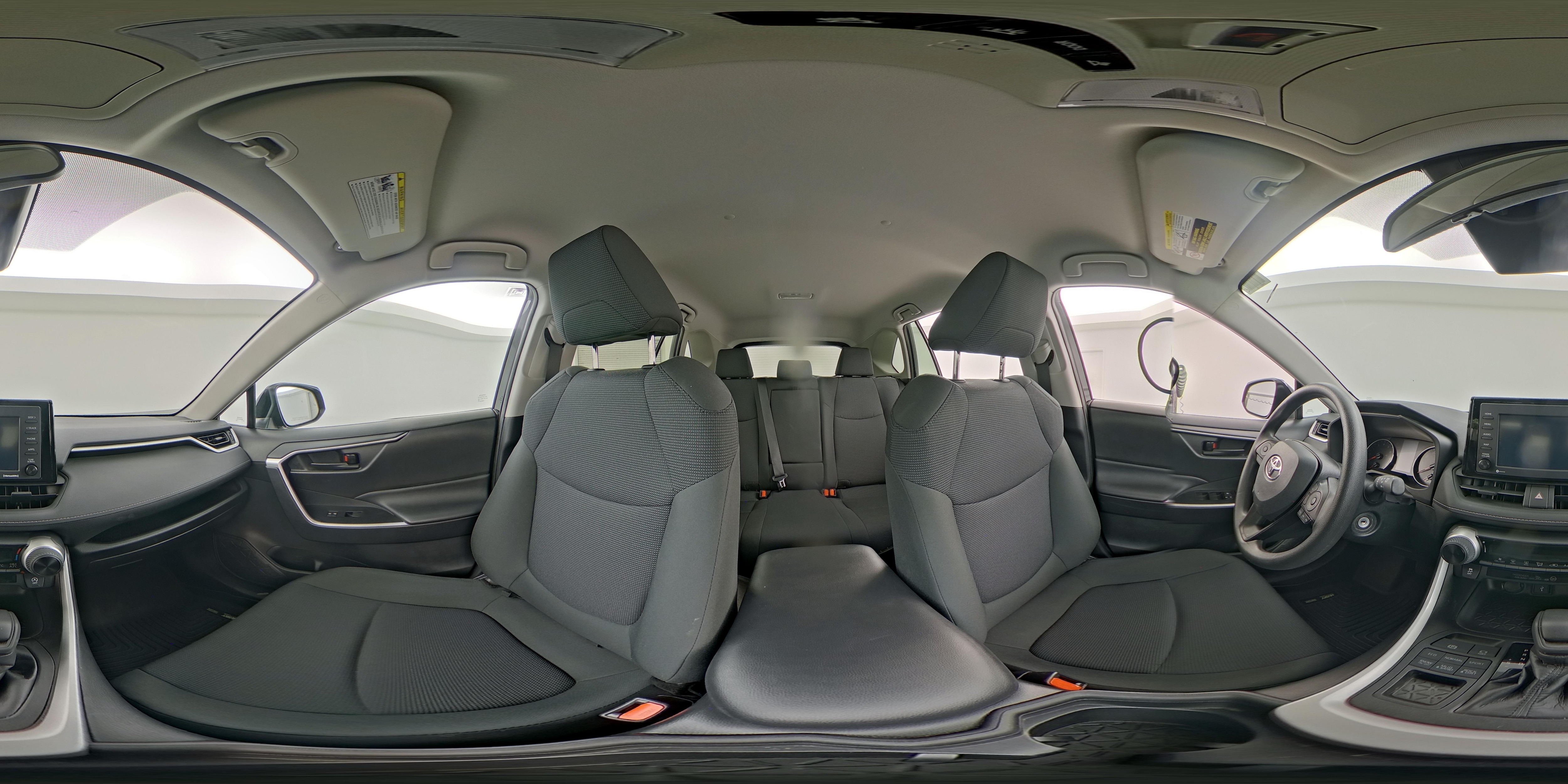 2021 Toyota RAV4 LE - Photo 25