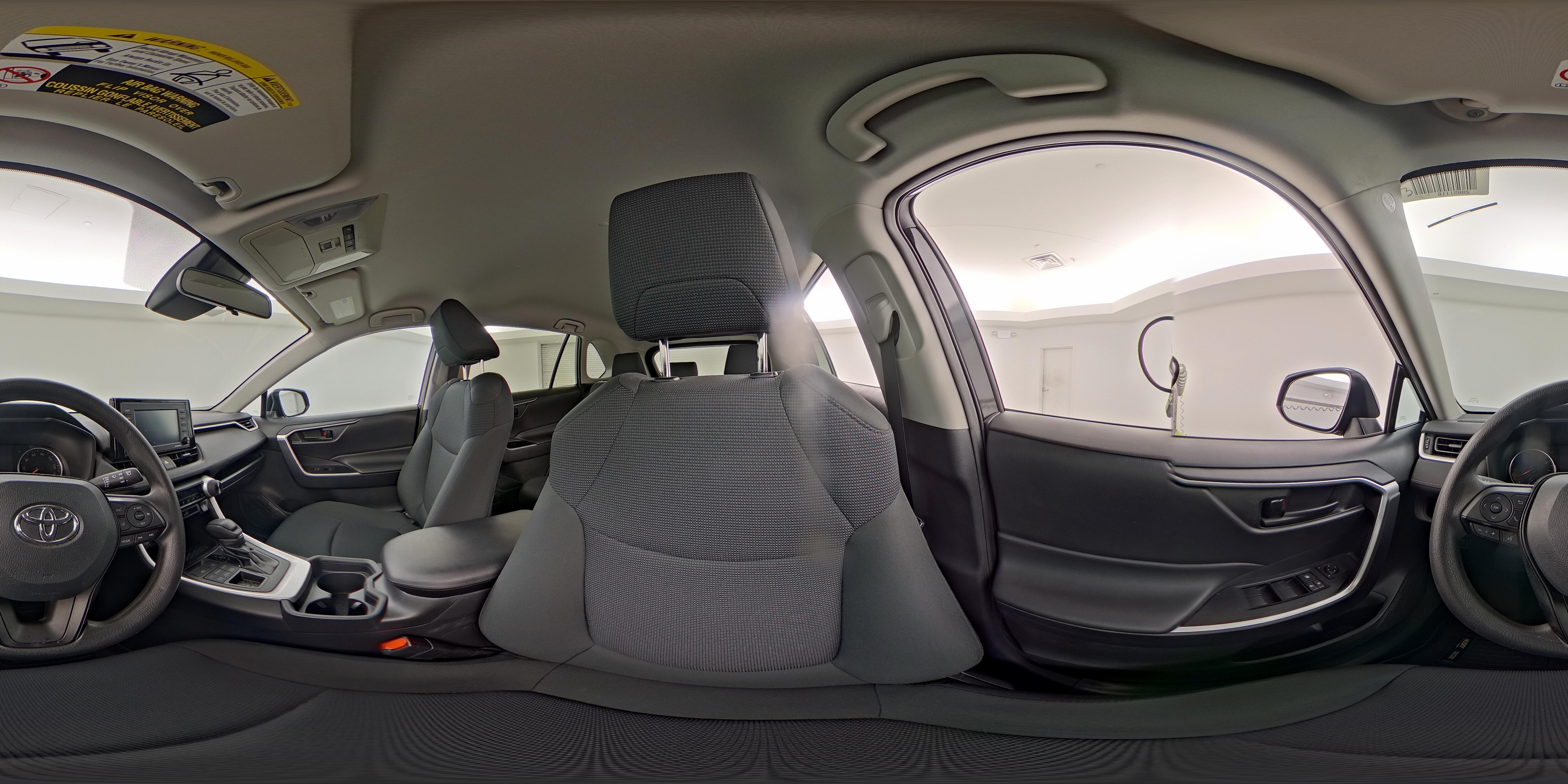 2021 Toyota RAV4 LE - Photo 27
