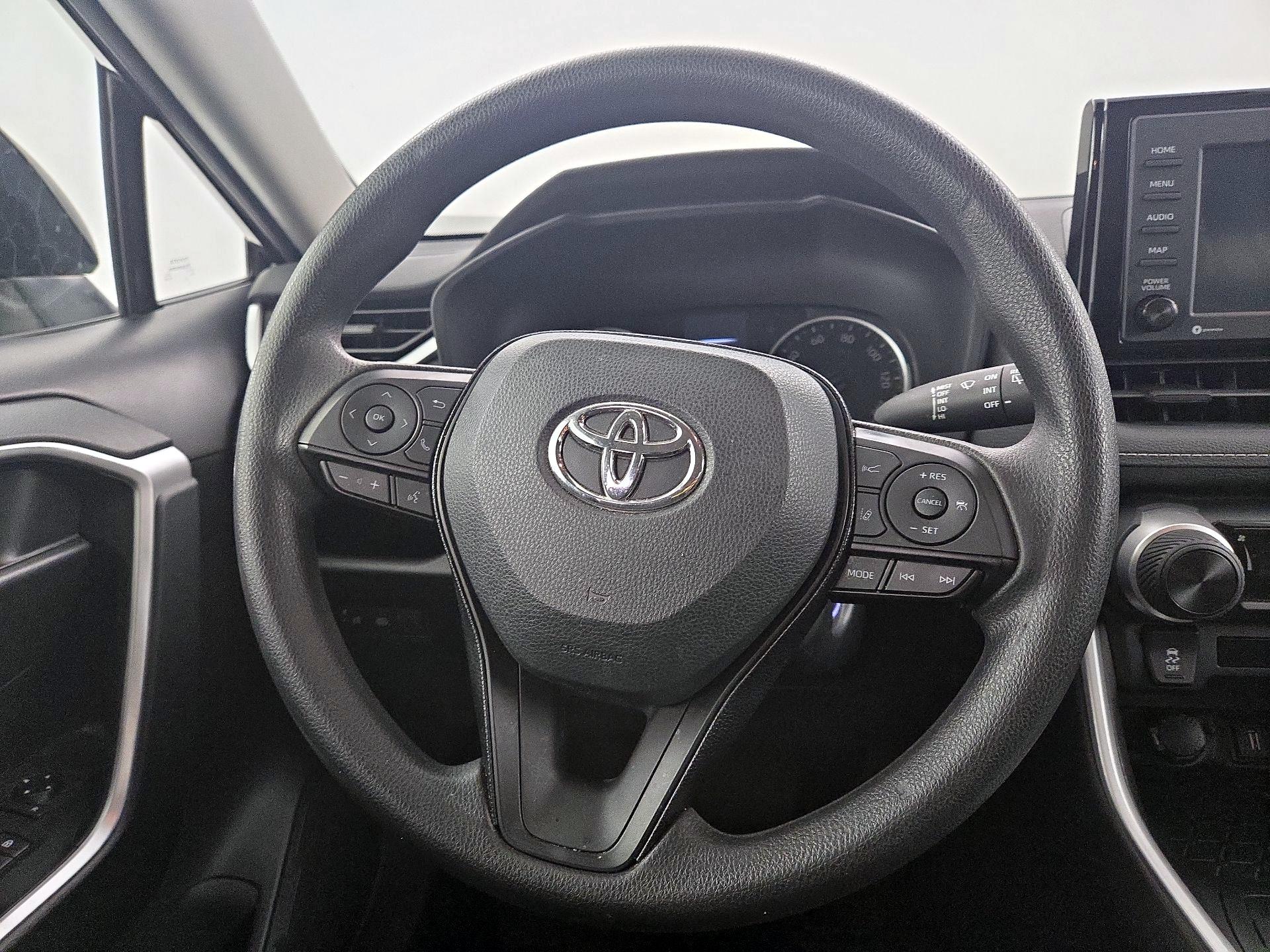 Thumbnail: 2021 Toyota RAV4 - 10