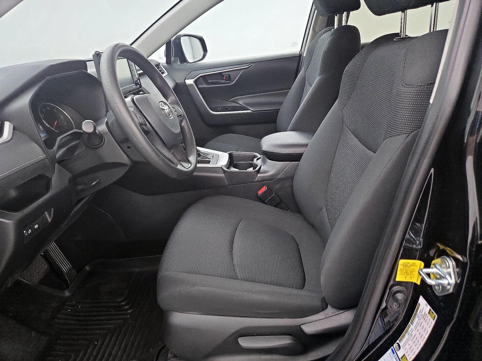 2021 Toyota RAV4 LE - Photo 12