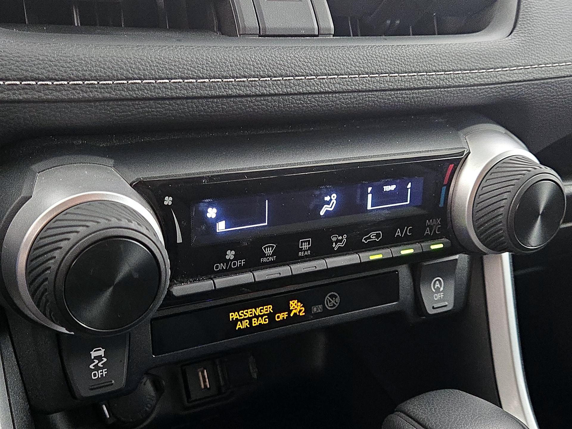 Thumbnail: 2021 Toyota RAV4 - 16