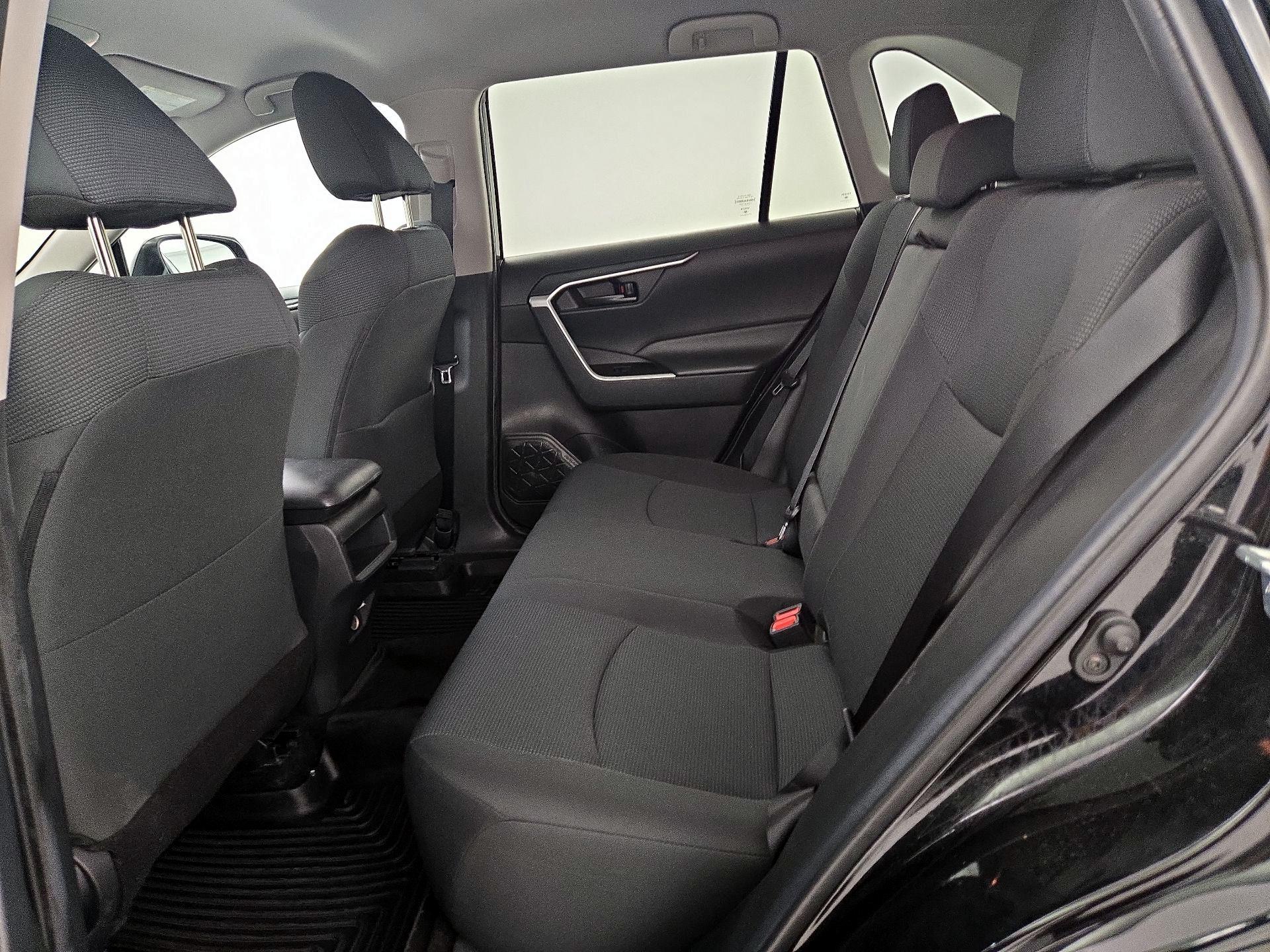 Thumbnail: 2021 Toyota RAV4 - 19