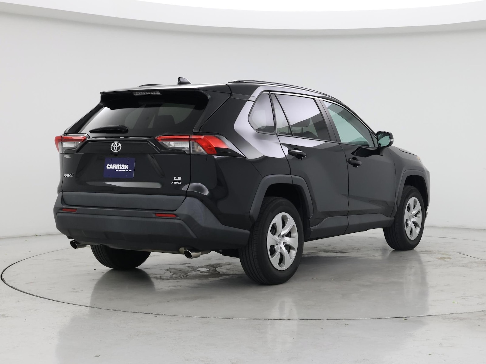 2021 Toyota RAV4 LE - Photo 9