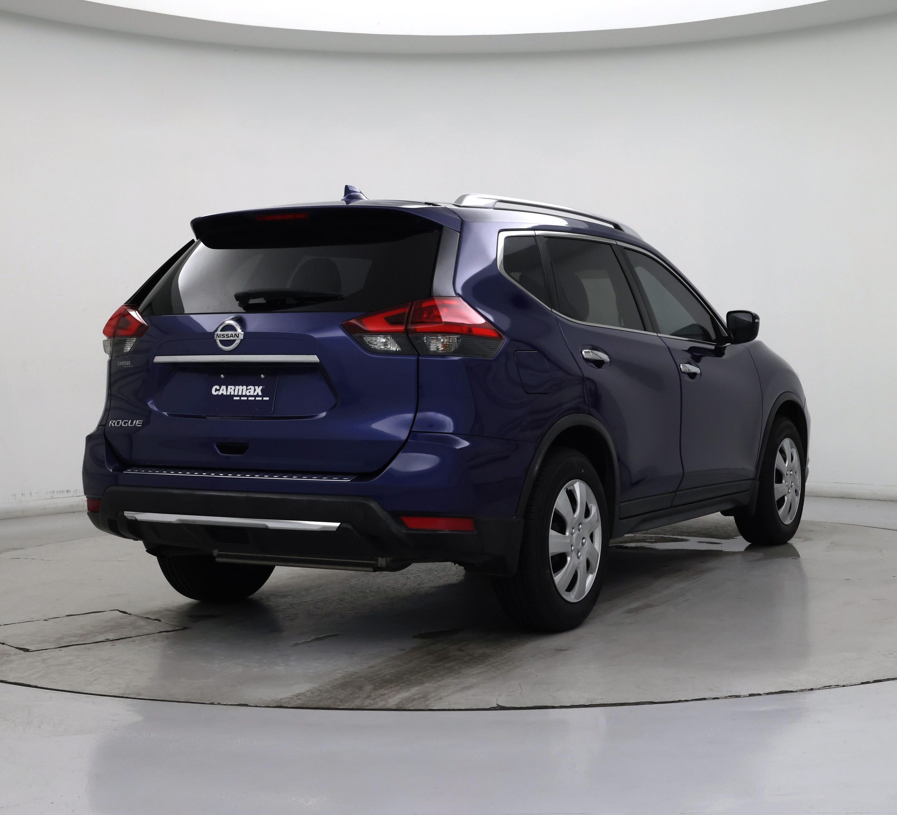 Thumbnail: 2017 Nissan Rogue - 8