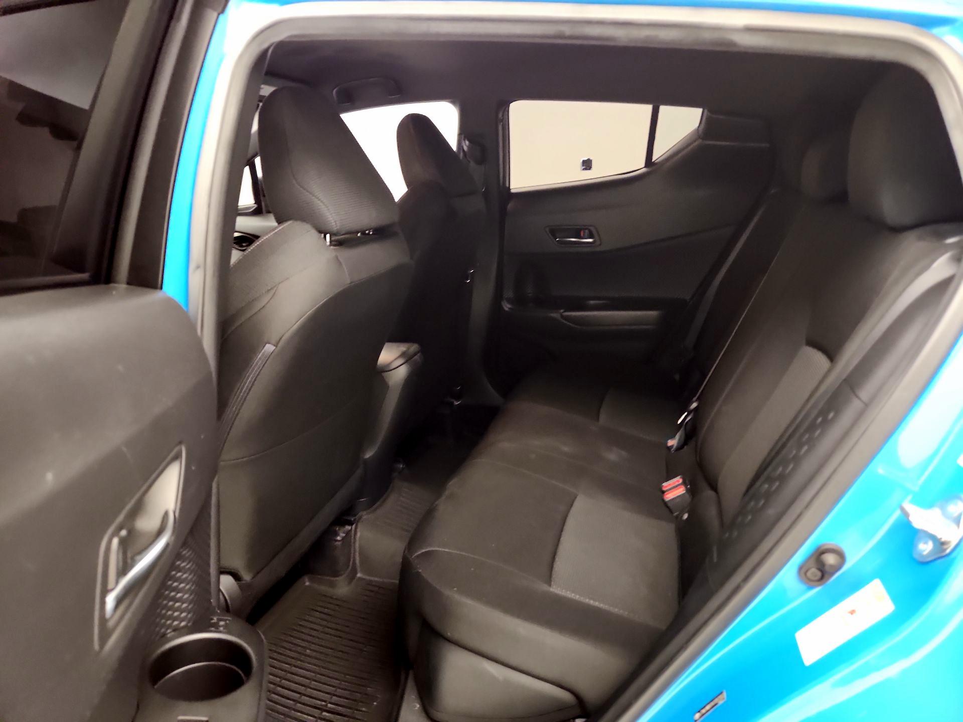 Thumbnail: 2019 Toyota C-HR - 19