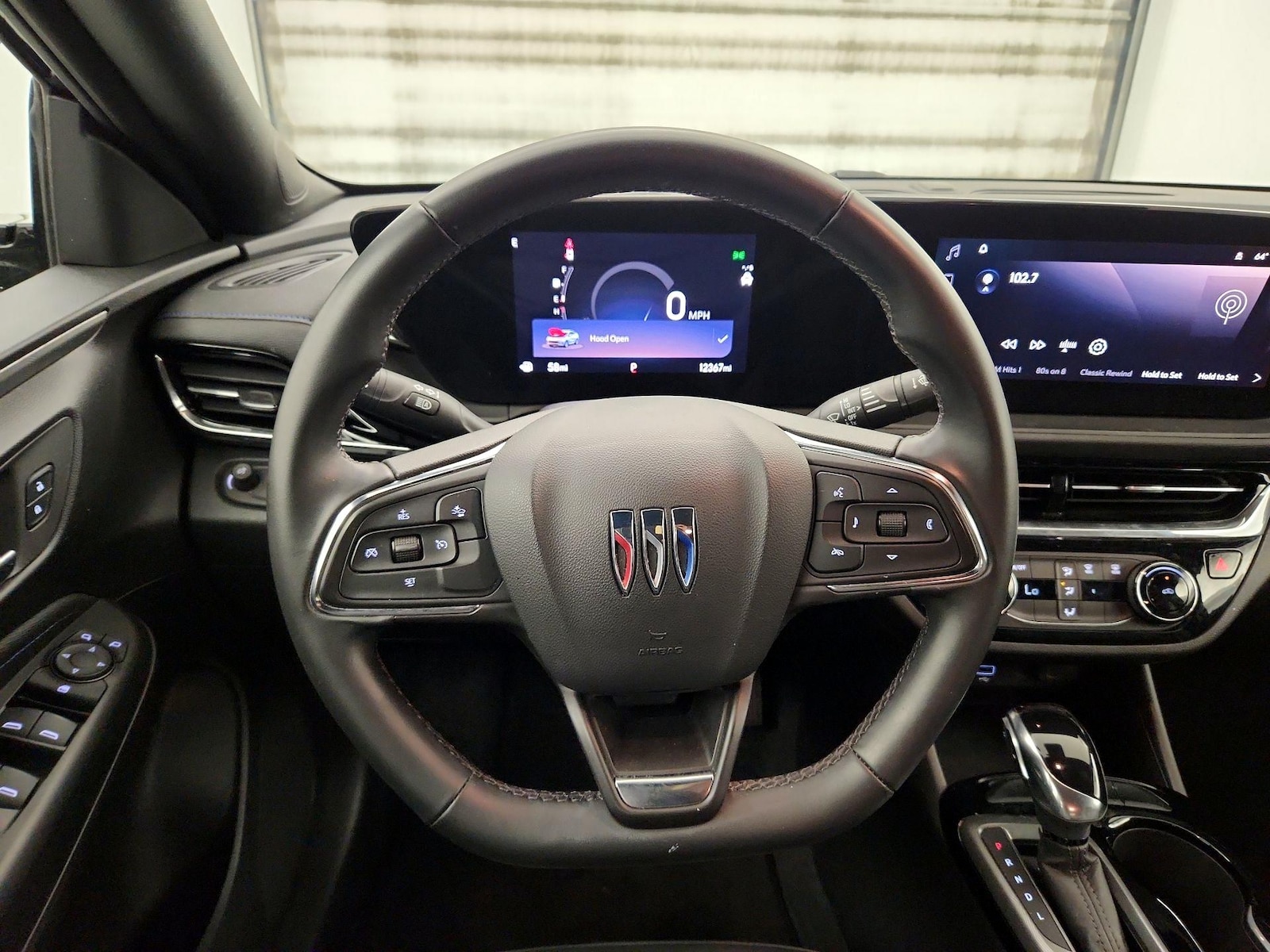 2025 Buick Envista Sport Touring - Photo 11